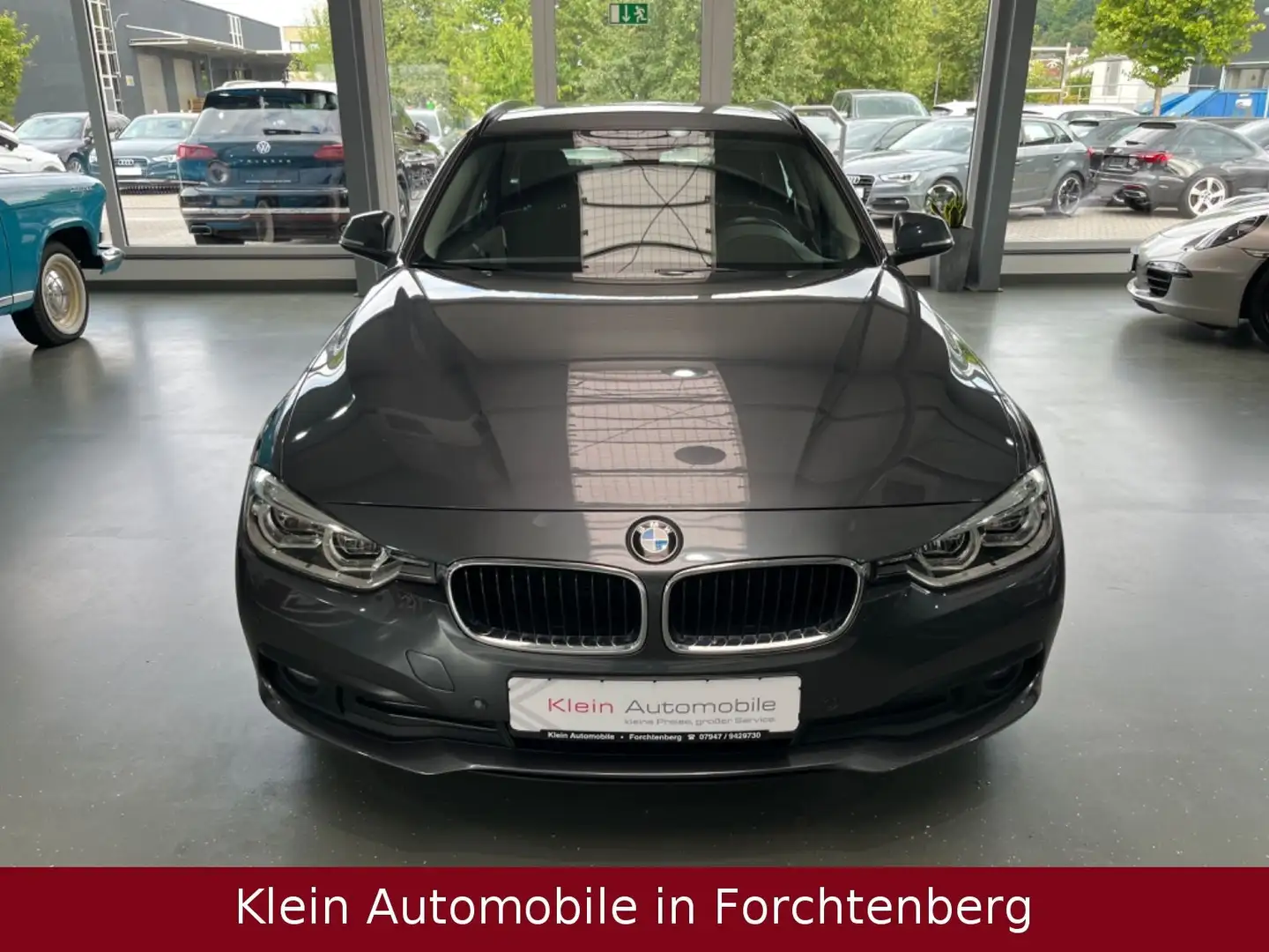 BMW 318 d Touring Advantage Aut Nav LED DrivingAssist Grau - 2