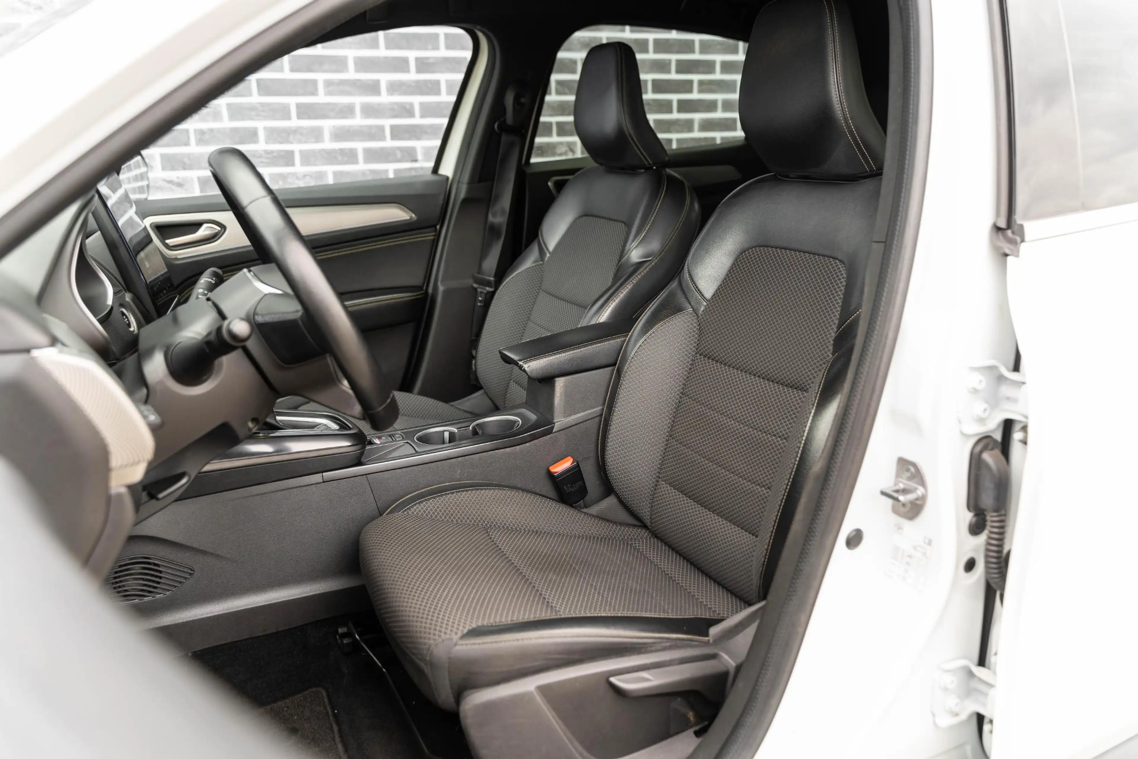 Renault Arkana 1.6 E-Tech full hybrid 145 Techno | Achteruitrijca — photo 4