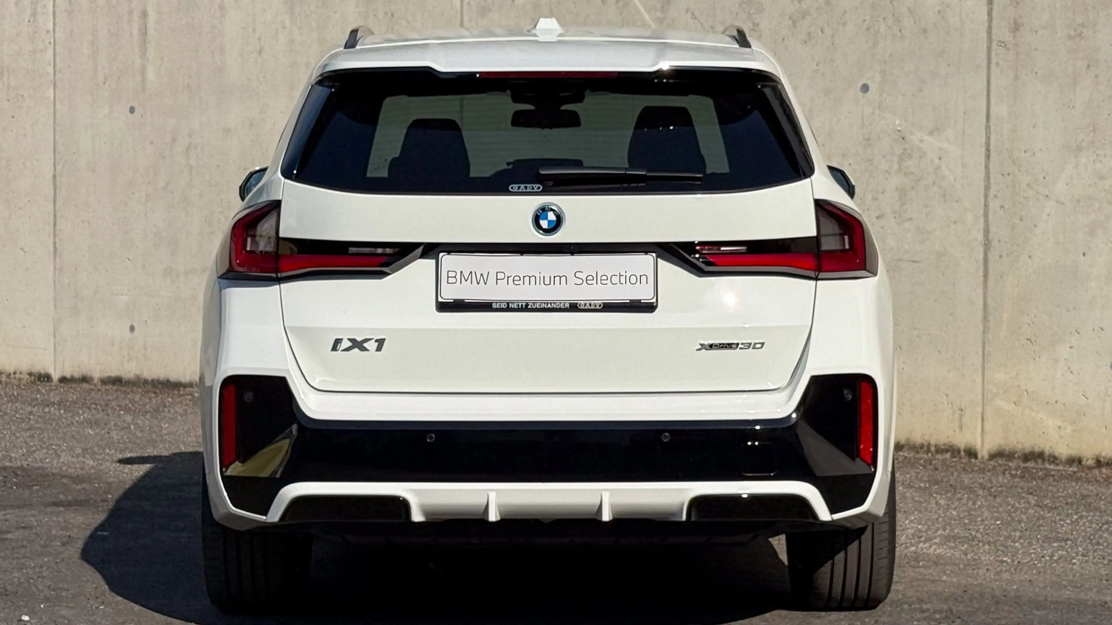 BMW iX1 eDrive20 M-Sportpaket — photo 5