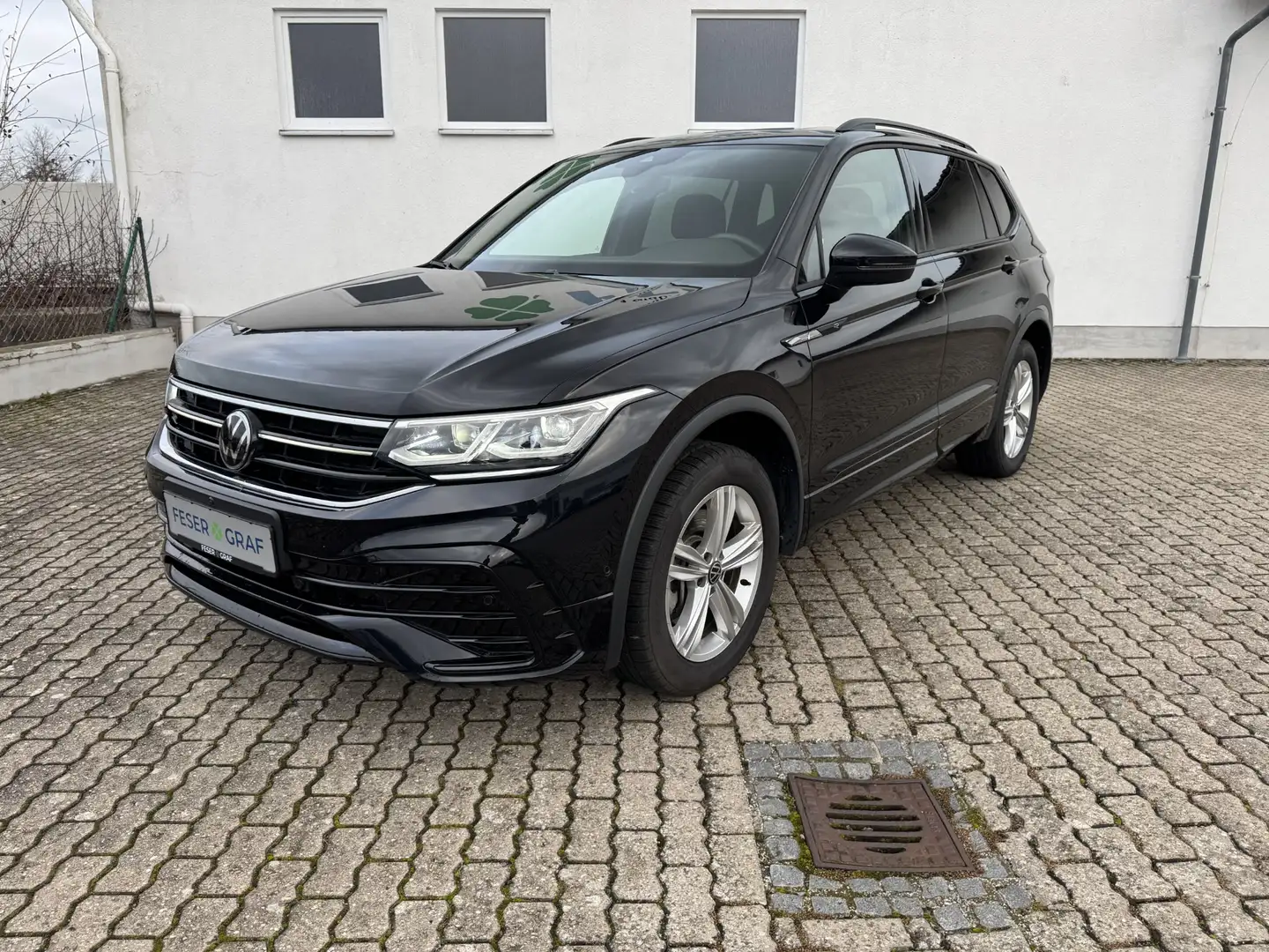 Volkswagen Tiguan Allspace R-Line 2.0 TDI DSG 4M 360° MATRIX PANO Schwarz - 2