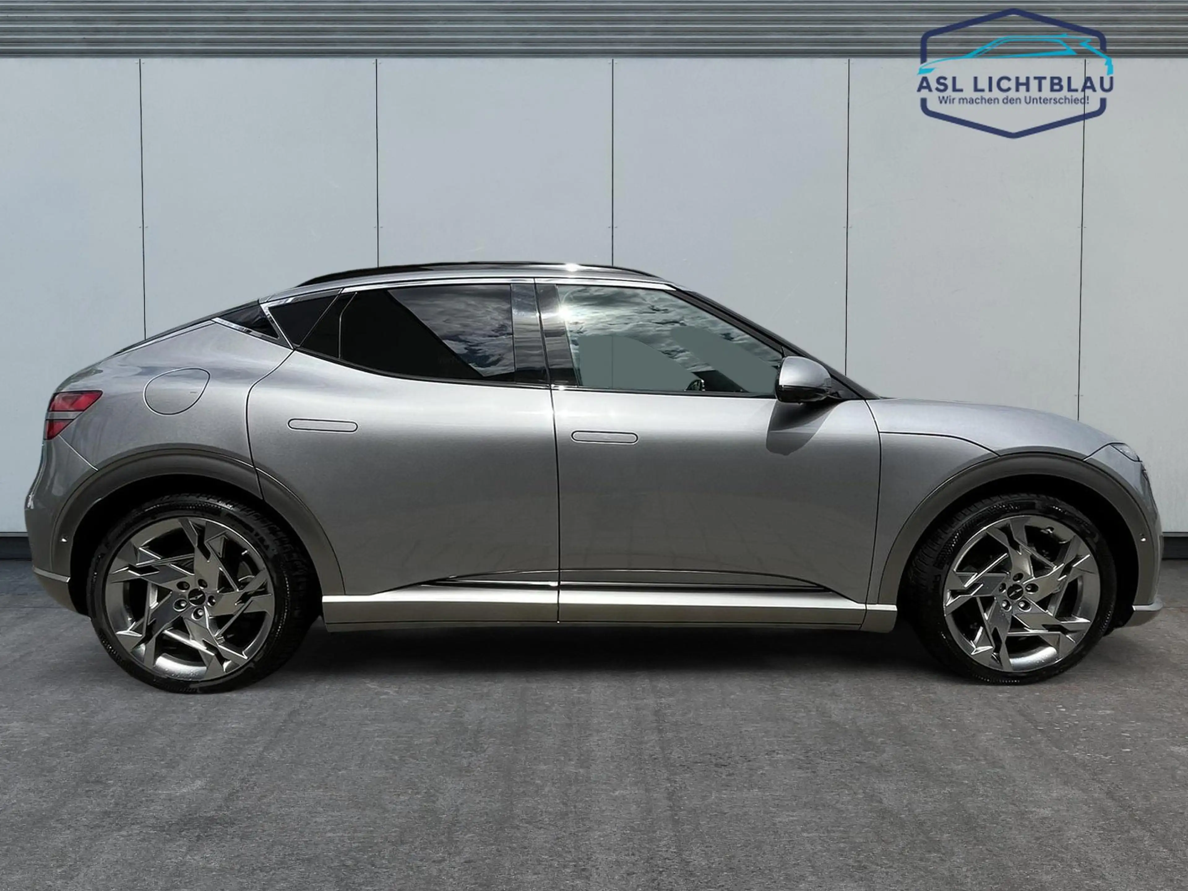 Genesis GV60 Sport Plus Glasdach & Sitzpaket-Komfort 77,4kWh — photo 4