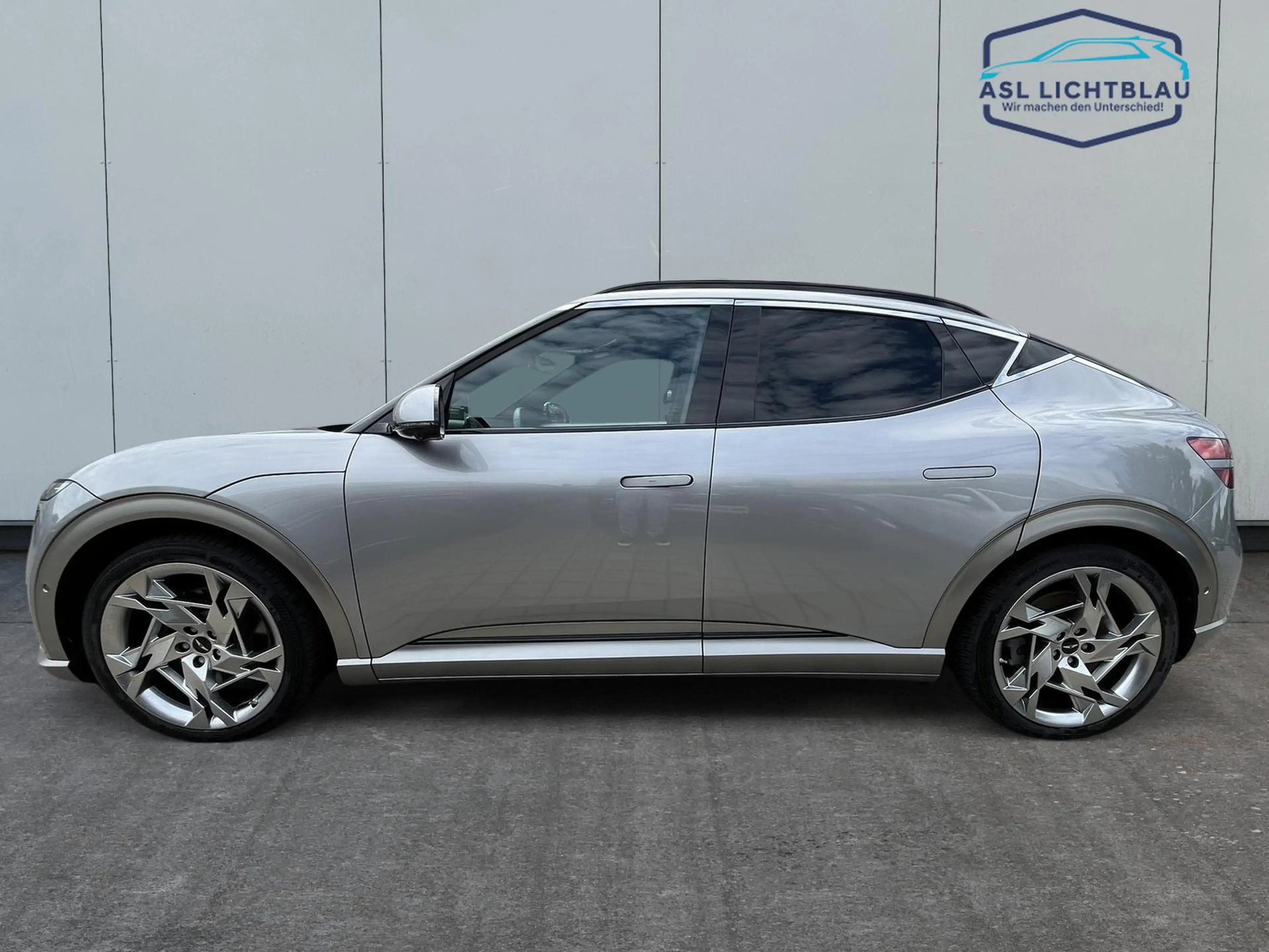 Genesis GV60 Sport Plus Glasdach & Sitzpaket-Komfort 77,4kWh — photo 8