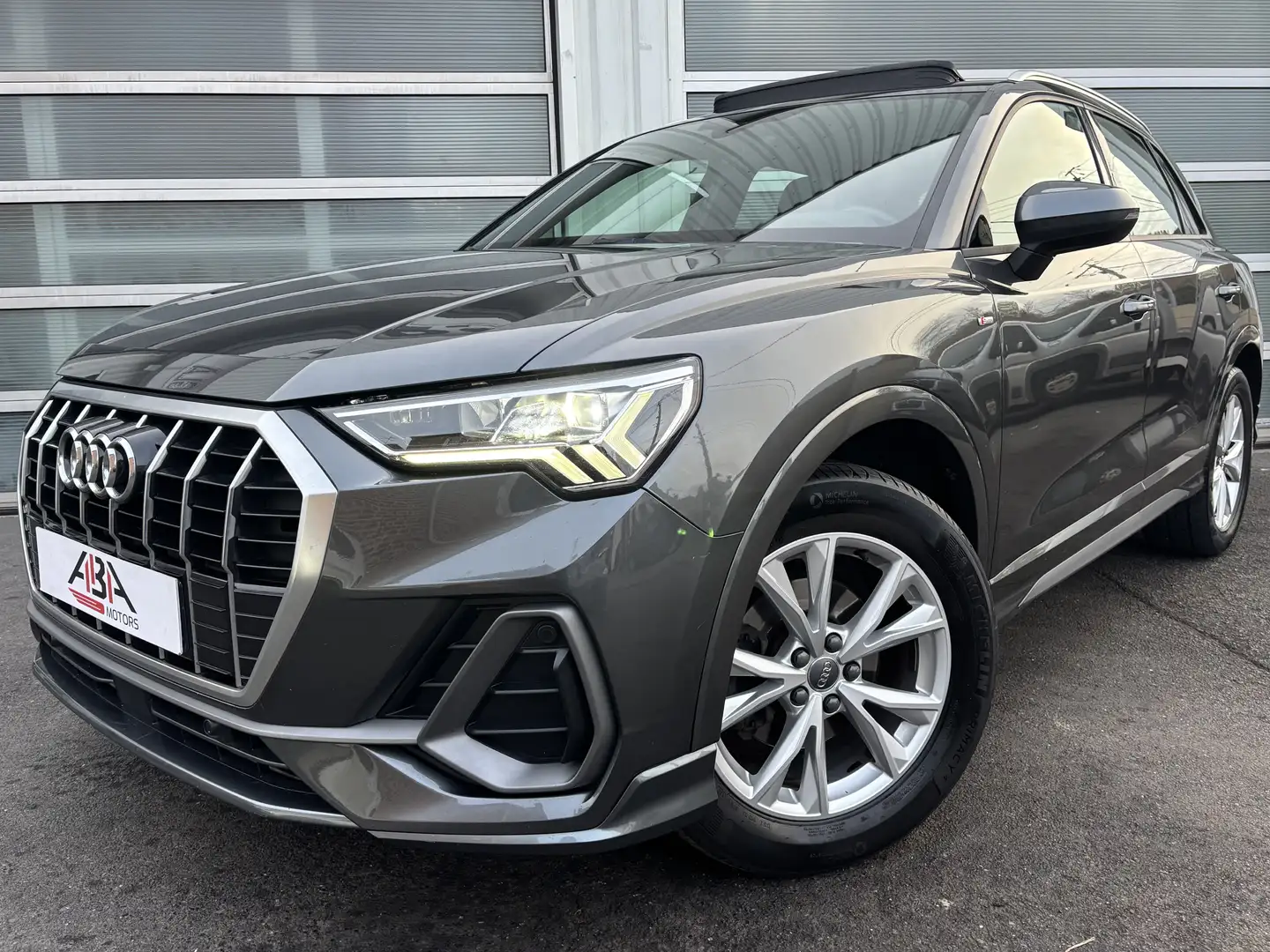 Audi Q3 35 TDI 150 ch S tronic 7 line - 1