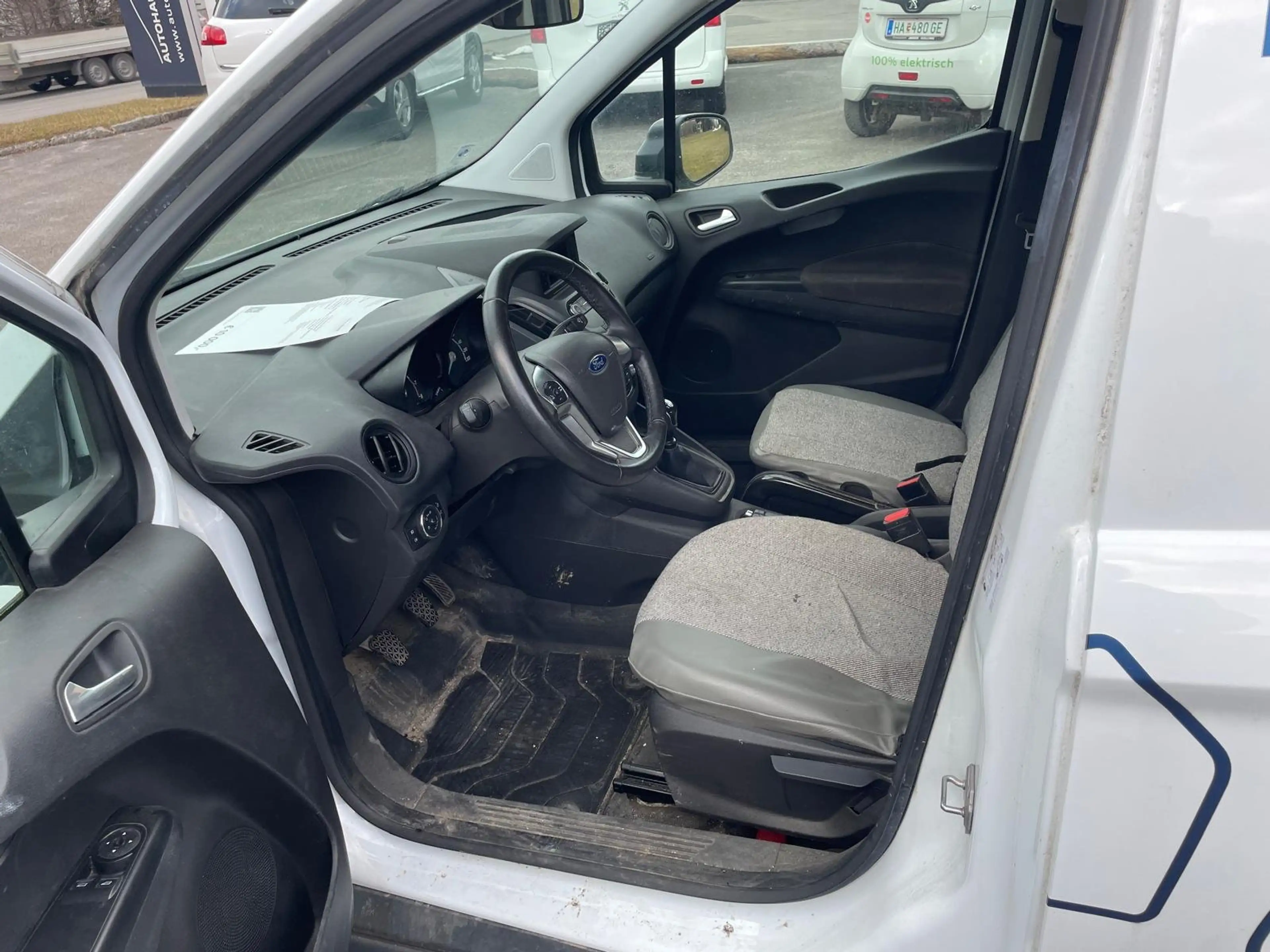 Ford Courier Trend — photo 5