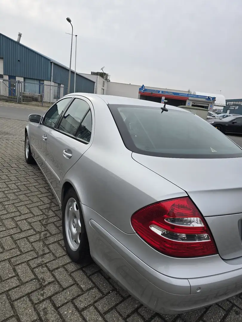 Mercedes-Benz E 320 Classic - 2