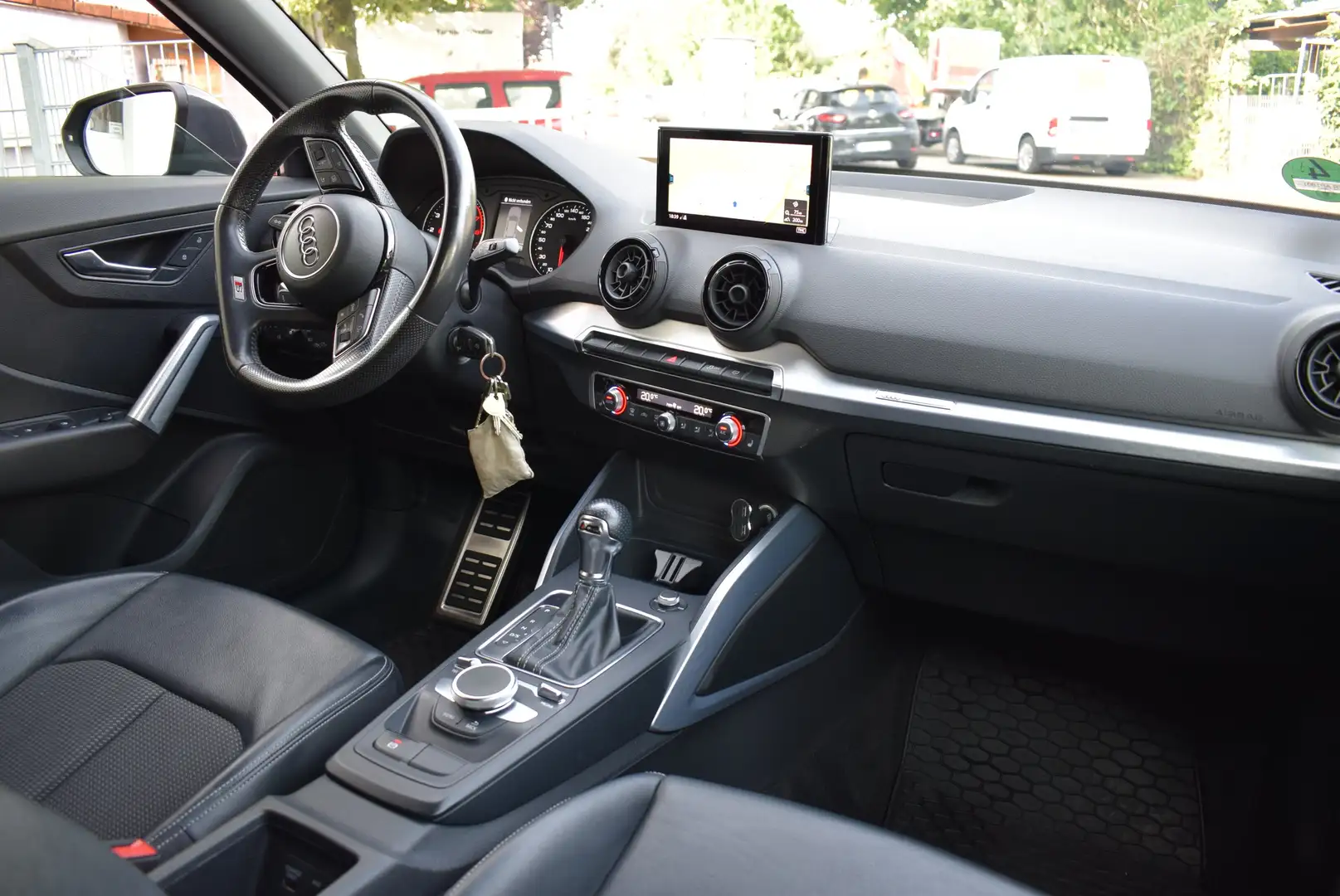Audi Q2 1.4 TFSI S-Line/S-Tronic/LED/ALU Grau - 2