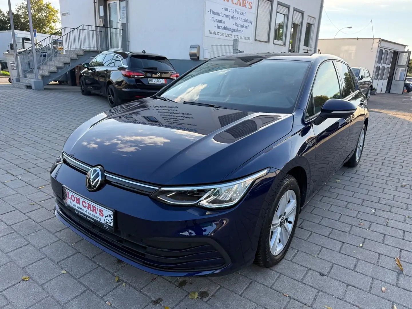 Volkswagen Golf VIII Lim. Life/Navi/LED/Kamera/Erster H/TOP Blau - 1