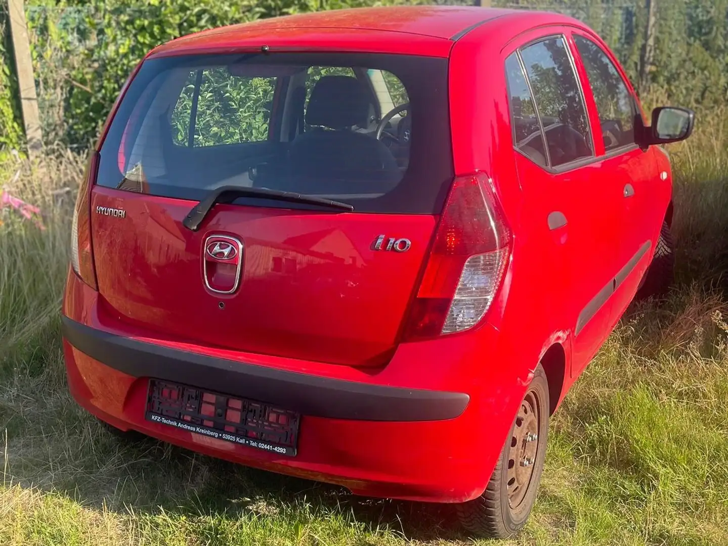 Hyundai i10 i10 1.0i Comfort BlueDrive Rouge - 2