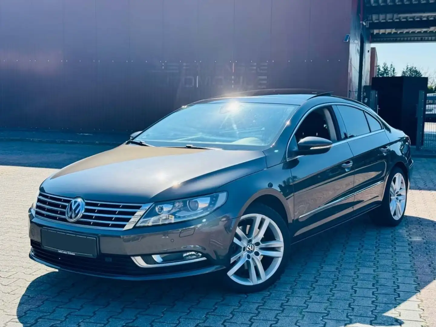 Volkswagen Passat CC 2.0 TDI BlueMotion Technology DSG - 1