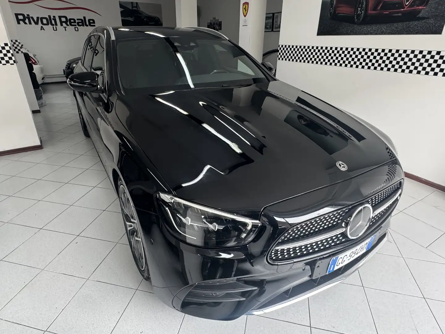 Mercedes-Benz E 220 SW Premium Plus come nuova - 1