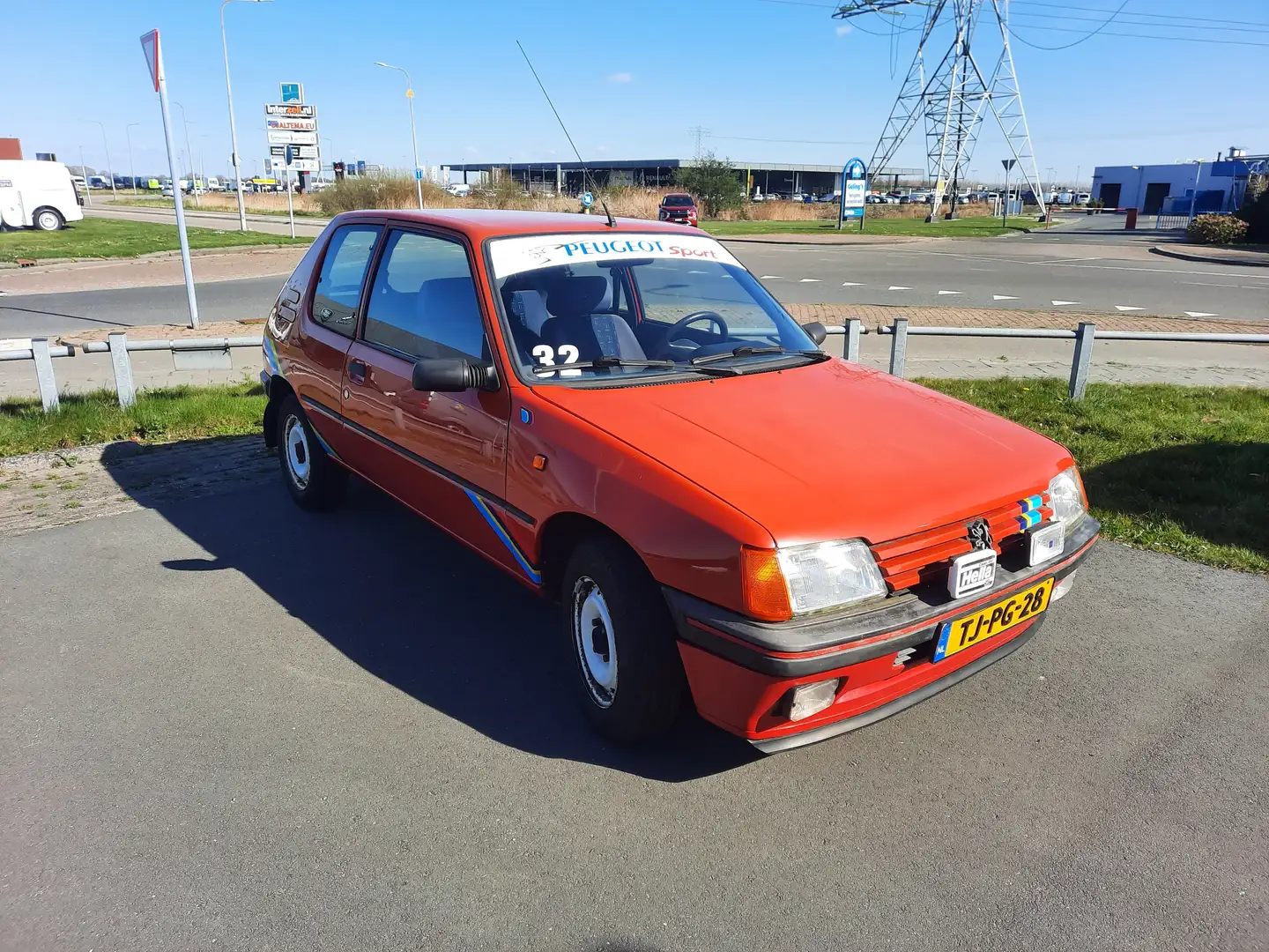 Peugeot 205 205 1.4 Génération Rouge - 2