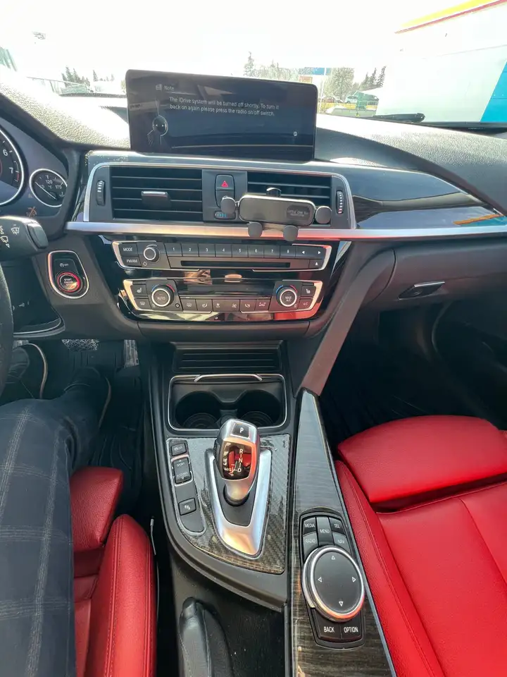 BMW 3 Series photo BMW 3 Series
