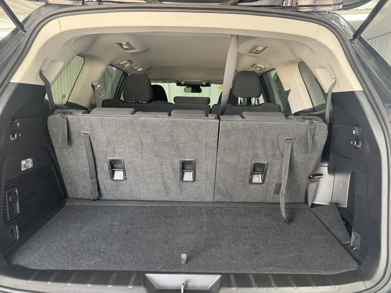 Subaru Ascent снимка Subaru Ascent