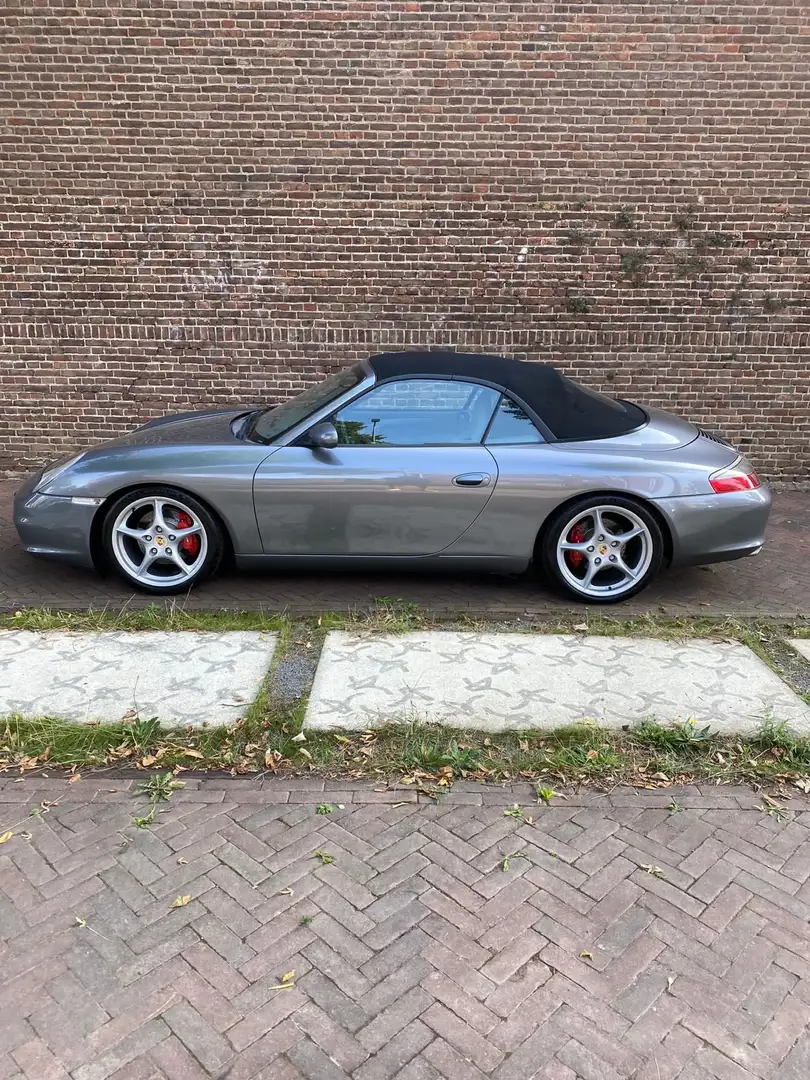 Porsche 911 3.6 Carrera 4 Gris - 1