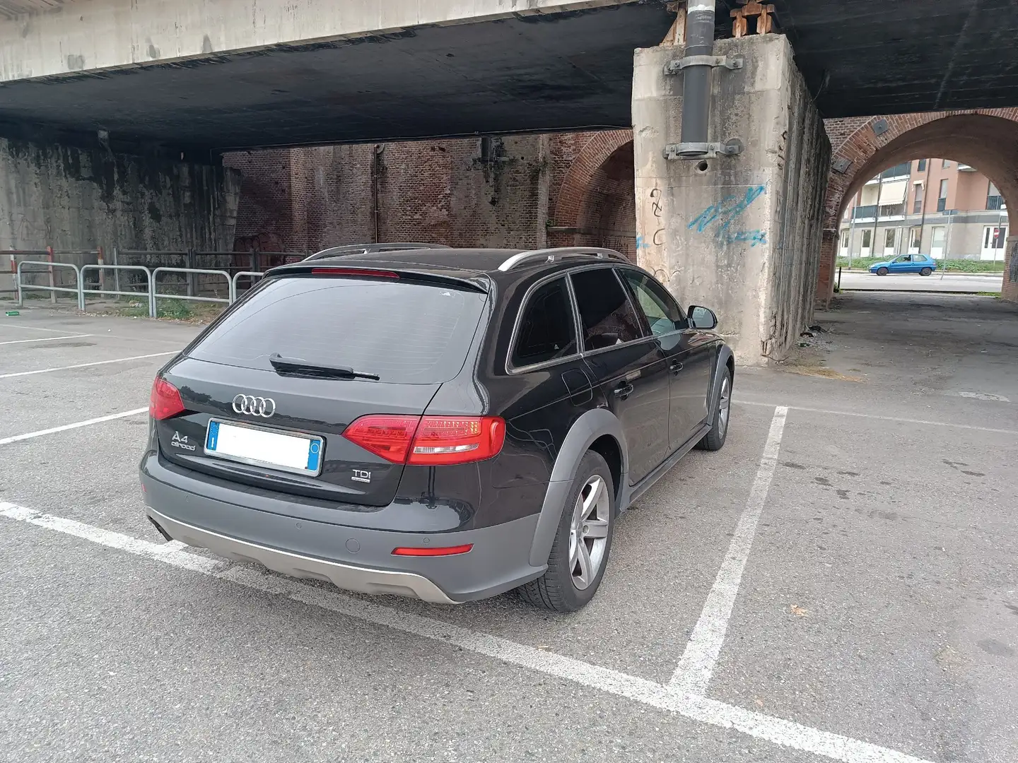 Audi A4 allroad 2.0 tdi Advanced - 1