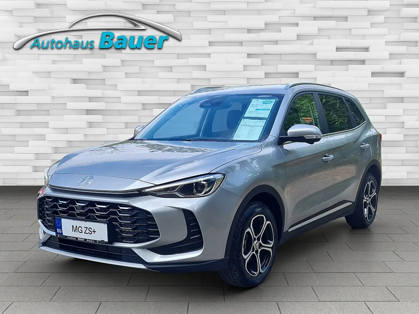 MG ZS + 1.5 Deluxe Silber - 1
