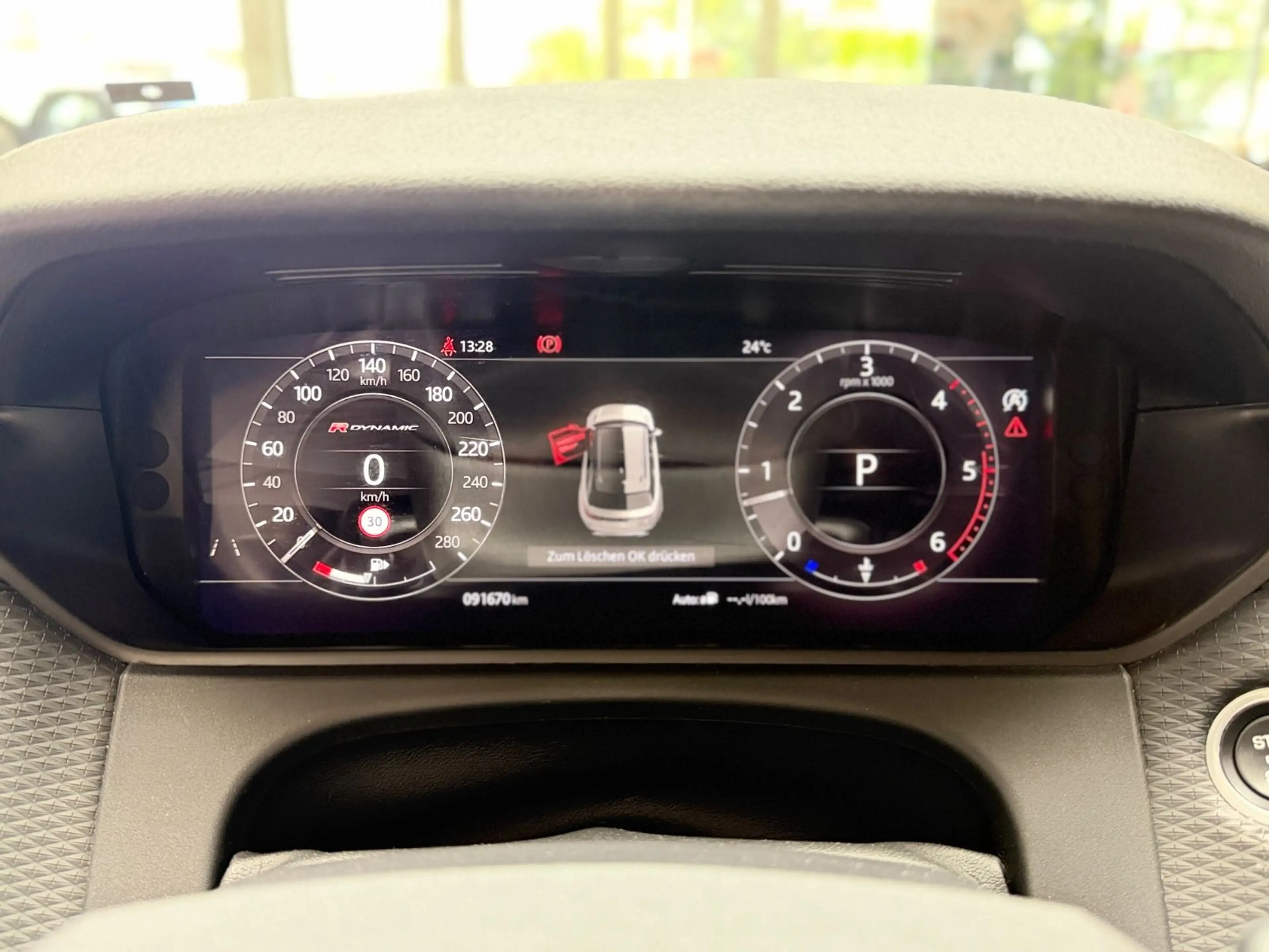 Land Rover Range Rover Velar R-Dynamic SE Panoramadach — photo 11