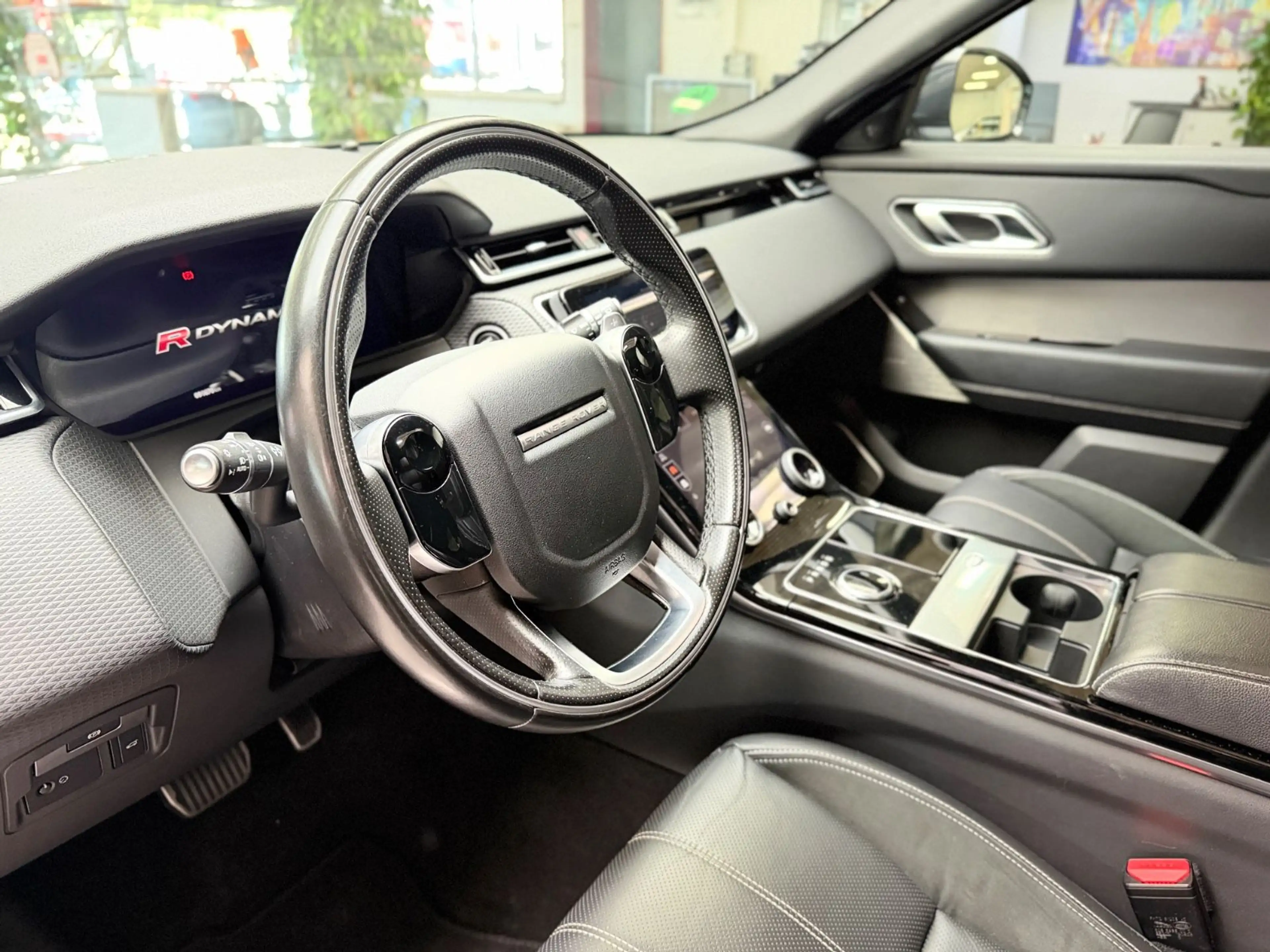 Land Rover Range Rover Velar R-Dynamic SE Panoramadach — photo 13