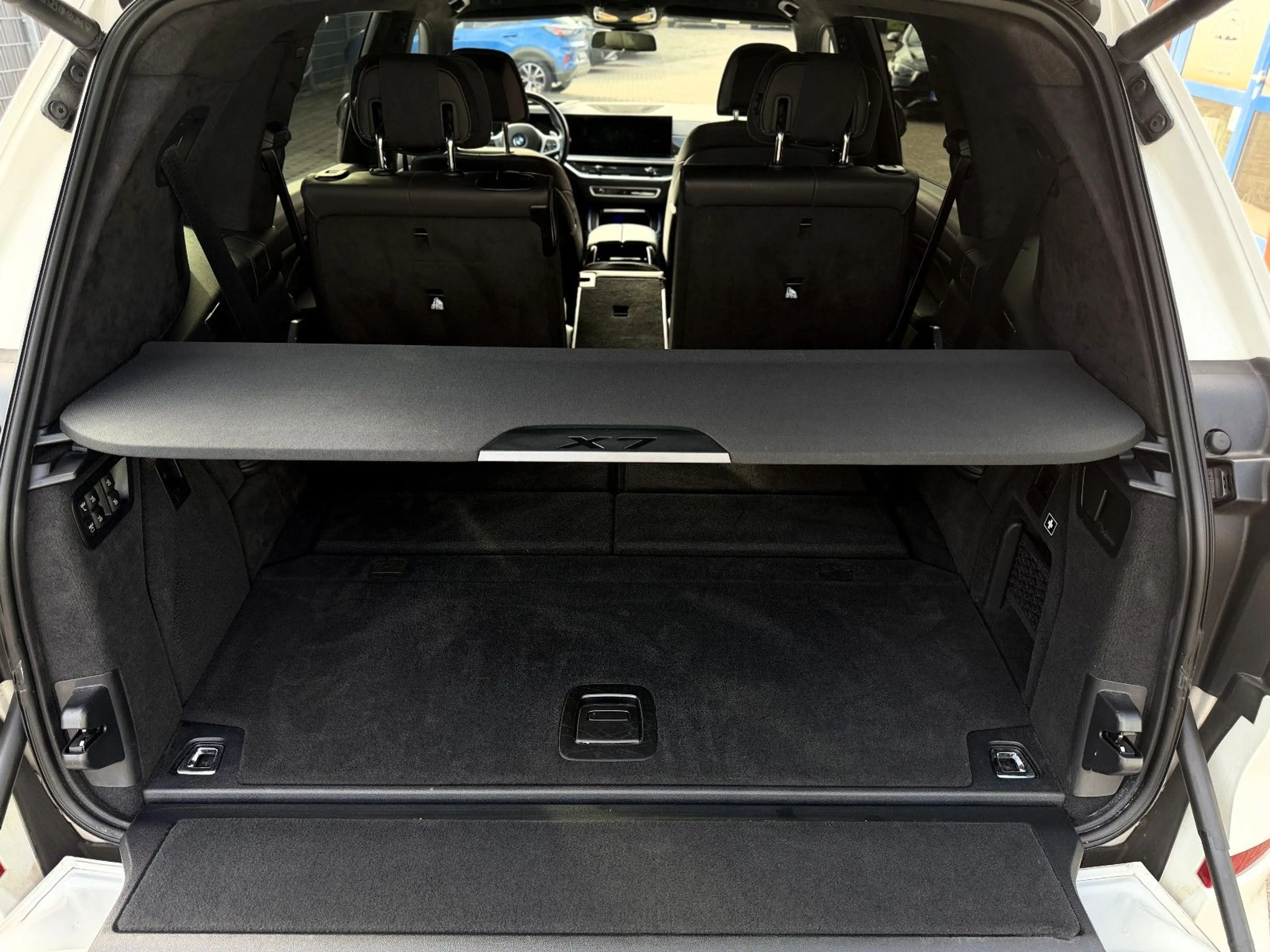 BMW X7 *40d*M-SPORT*ACC*ICON*HUD*LEDER*LED*ASSIST*22" — photo 13
