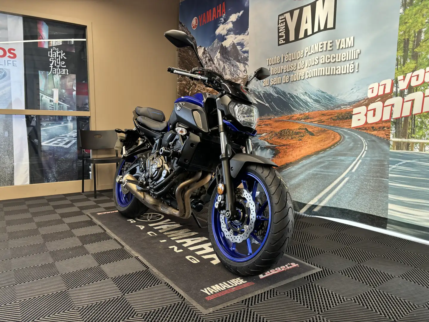 Yamaha MT-07 Bleu - 2