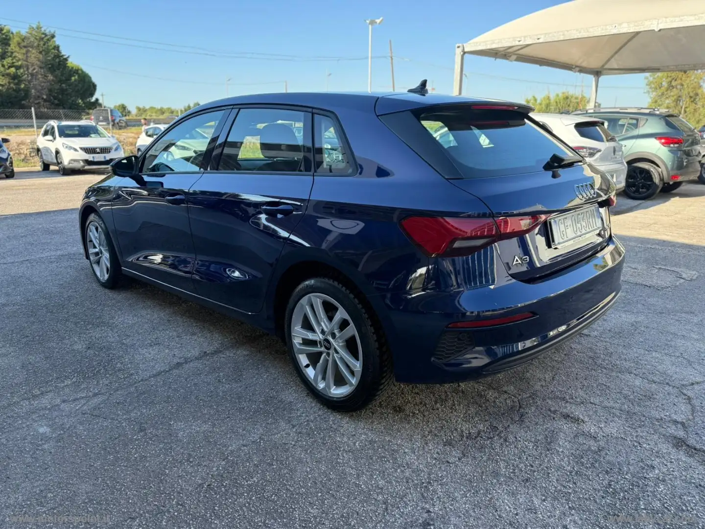 Audi A3 SPB 35 TDI S tronic S line edition Bleu - 2