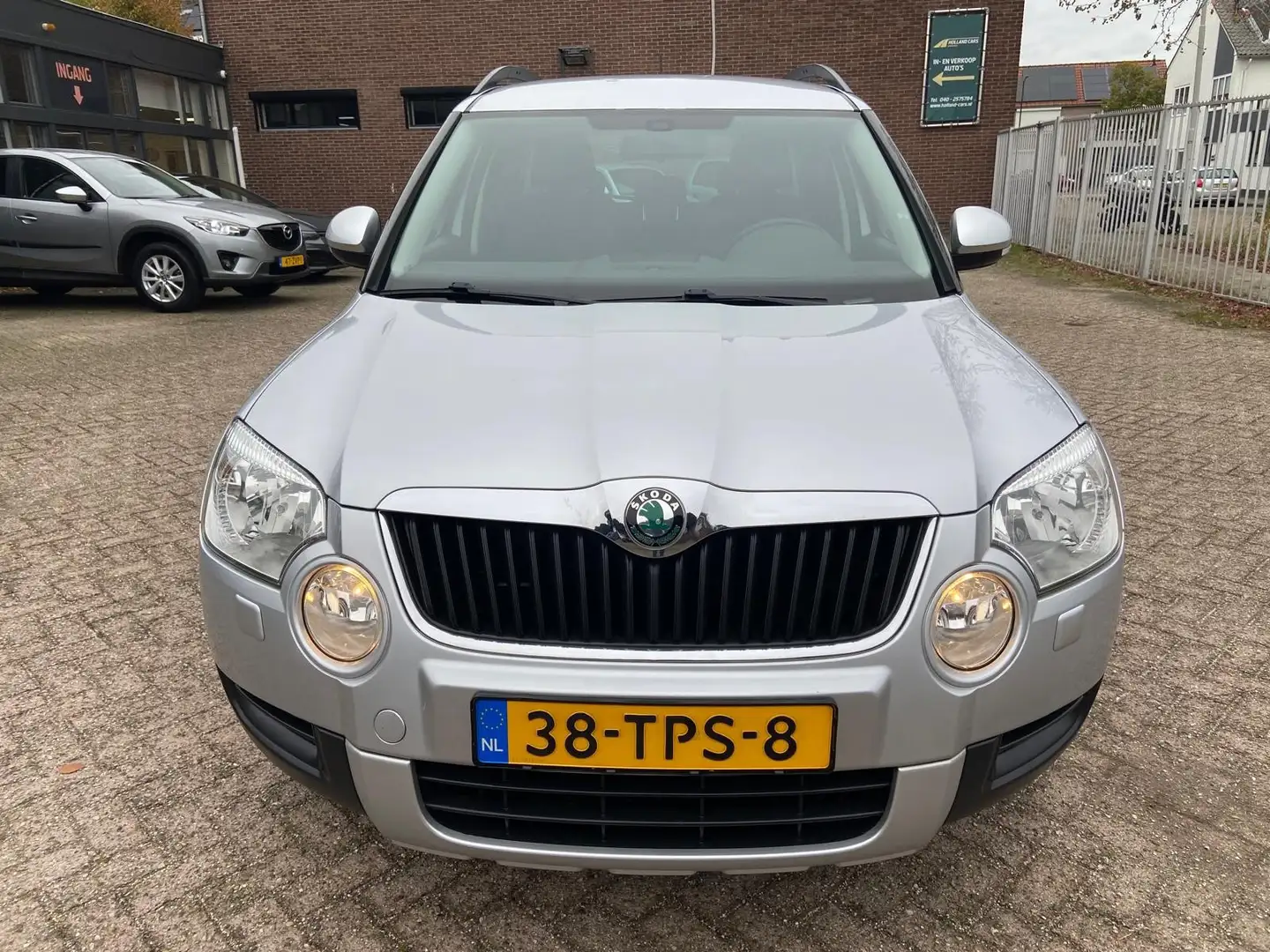 Skoda Yeti 1.2 TSI Ambition Automaat - 1e Eigenaar dealer ond Gris - 2