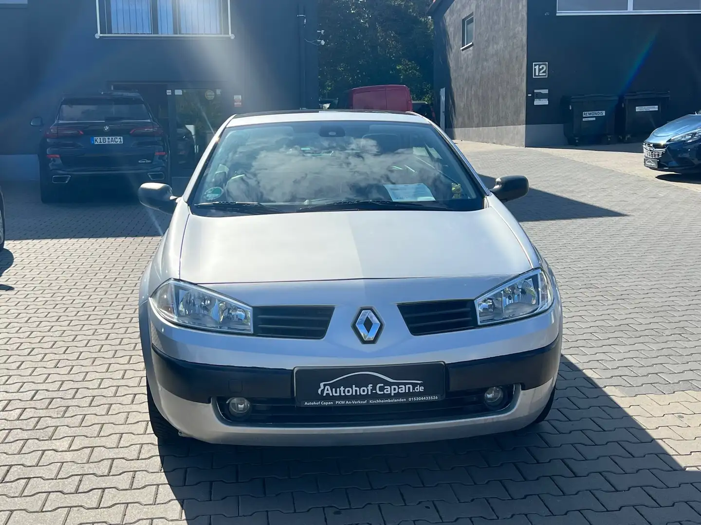 Renault Megane 2.0 Cabriolet Automatik/Sitzh./Klima/ZV/Alus/ Silber - 2
