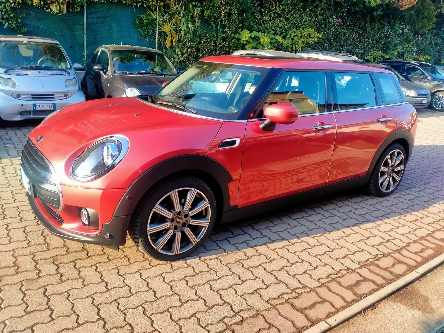 MINI One Clubman 1.5 Business auto crvena - 1