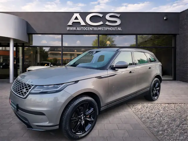 Land Rover Range Rover Velar view 2