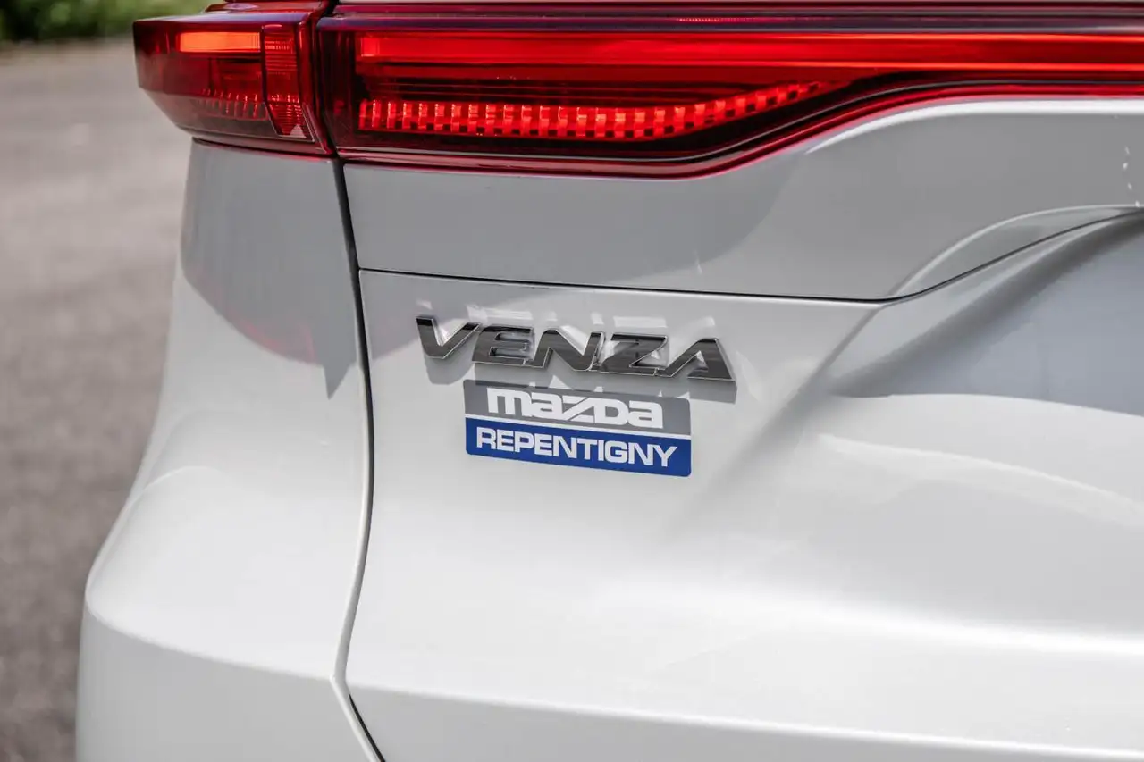 Toyota Venza fotografie Toyota Venza