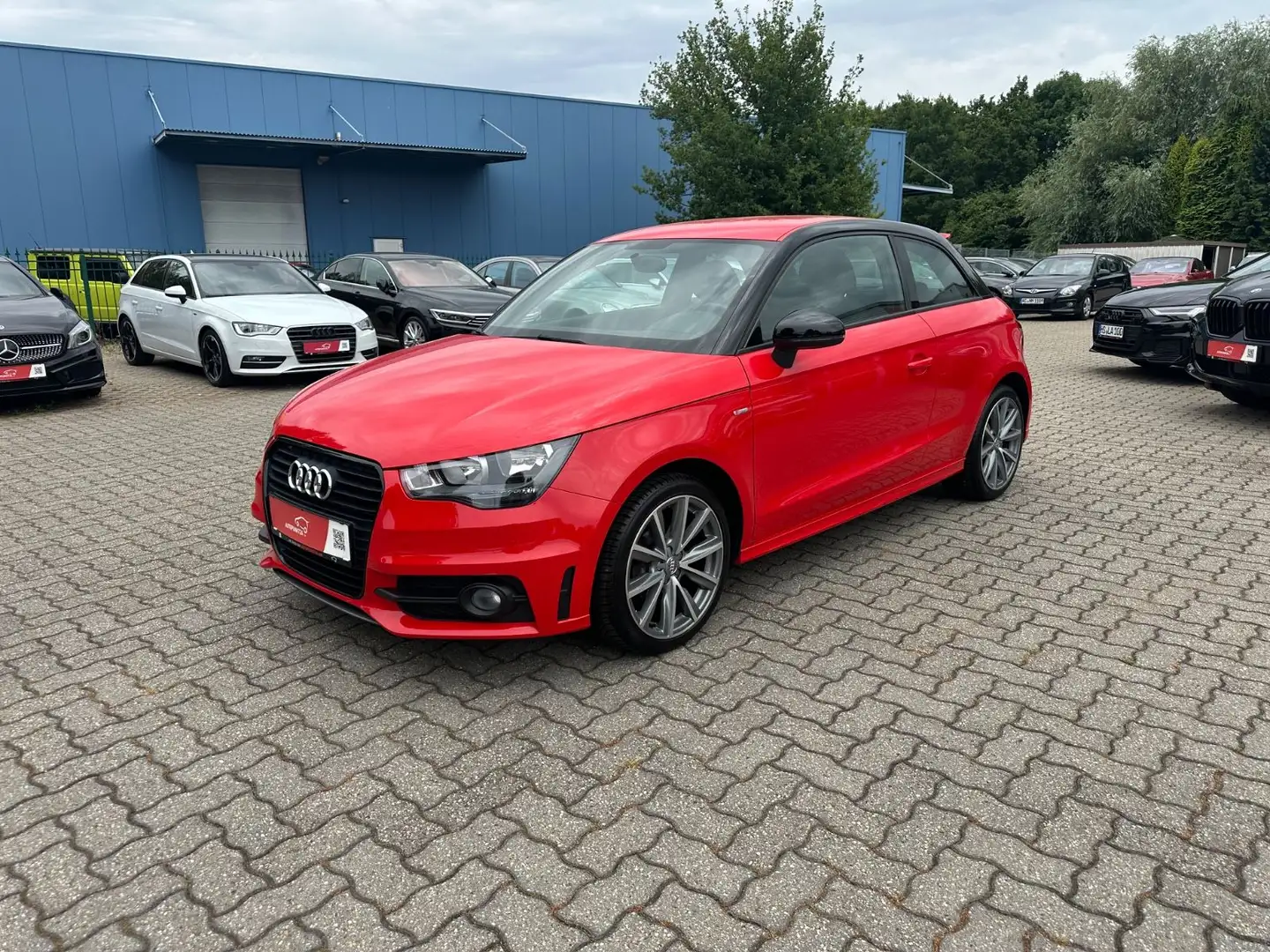 Audi A1 1.2 TFSI S-LINE Klima Bluetooth MFL Alu 17" Rot - 1