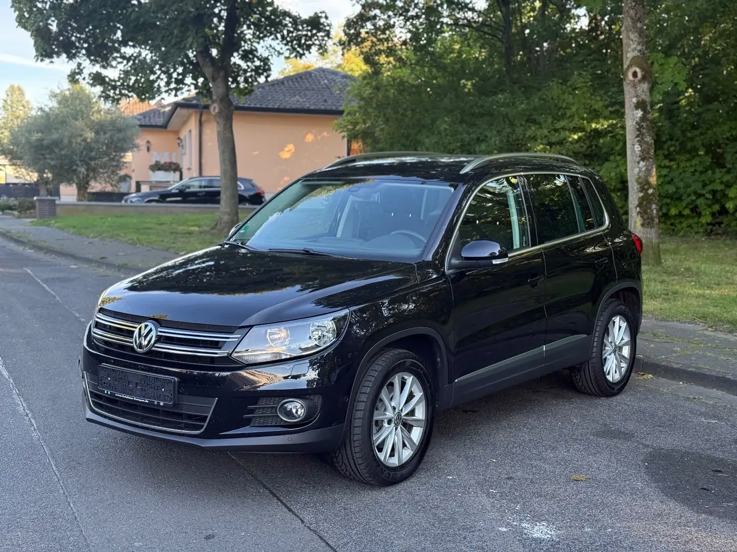 Volkswagen Tiguan Sport & Style BMT,,,16800KM Schwarz - 2