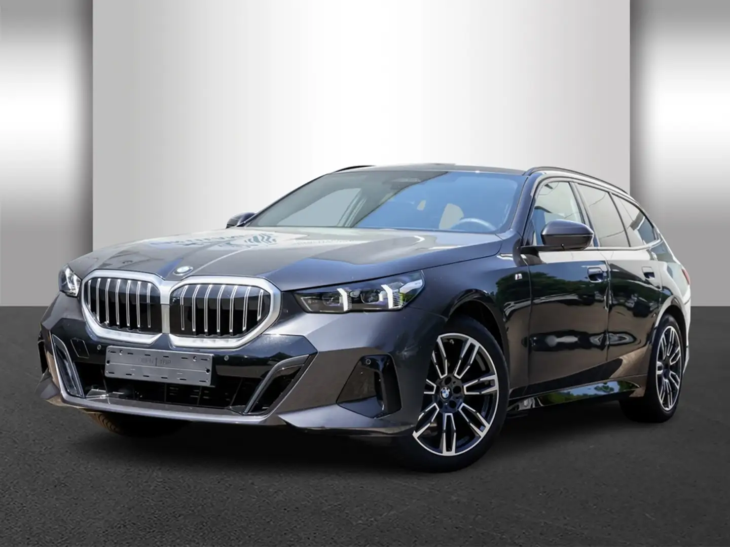 BMW 520 d xDrive Touring M Sportpaket Standhzg. AHK Grau - 2