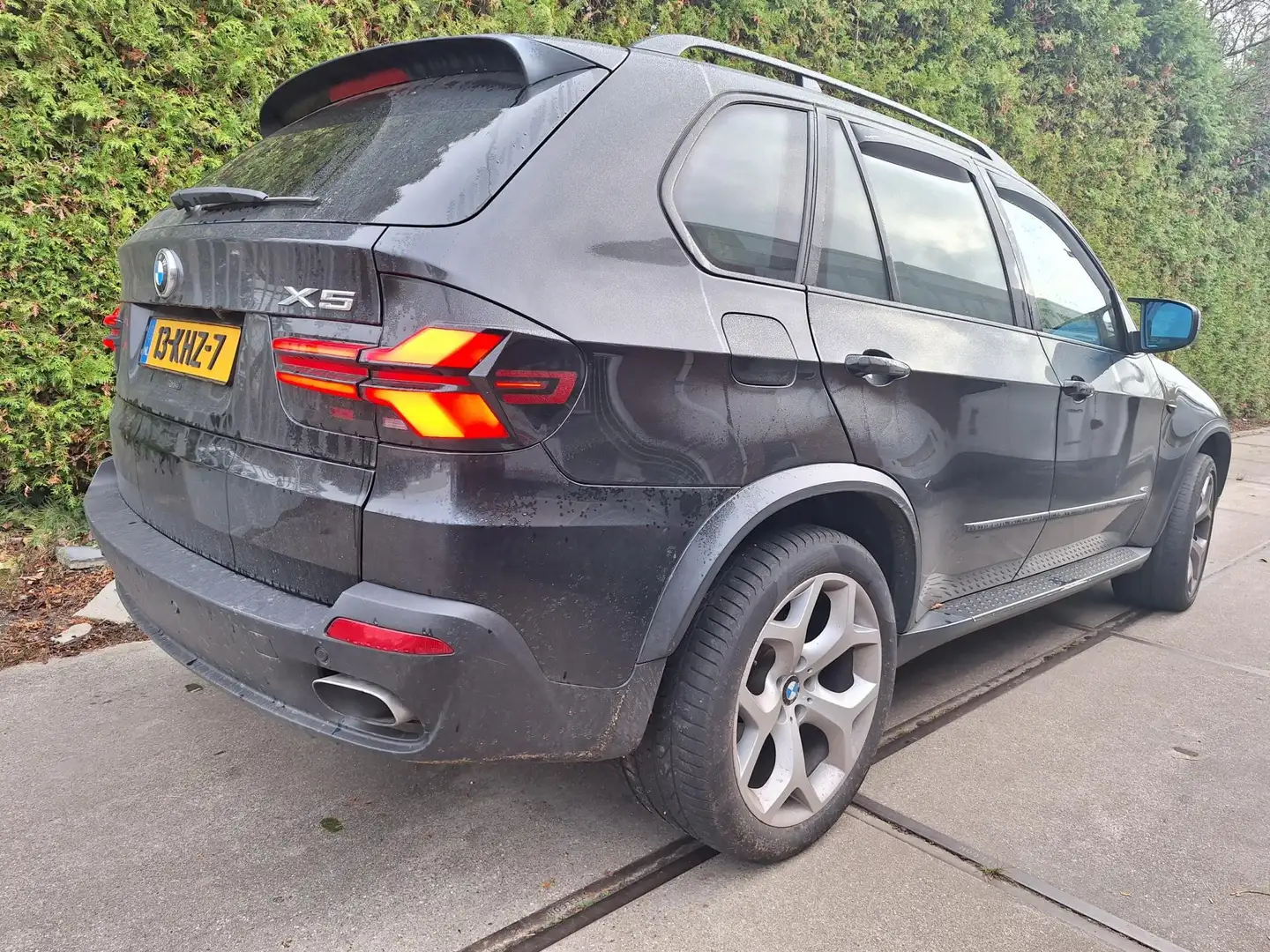 BMW X5 XDrive48i Executive Schwarz - 2