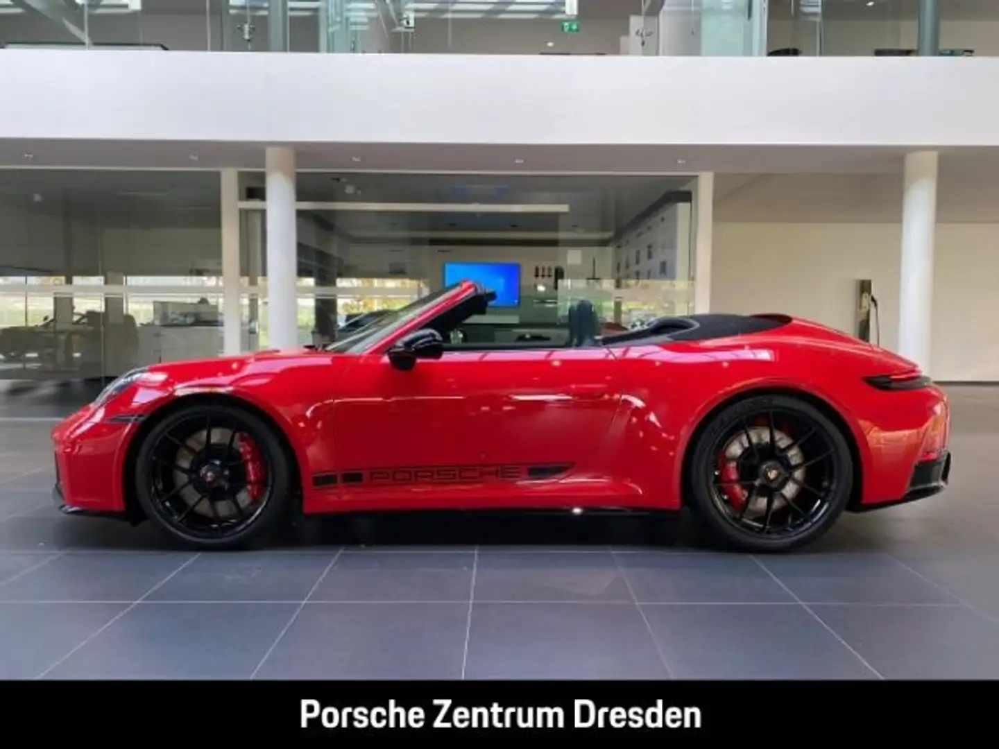 Porsche 992 -2 (911) Carrera 4 GTS Cabriolet*Matrix*Lift Rot - 2