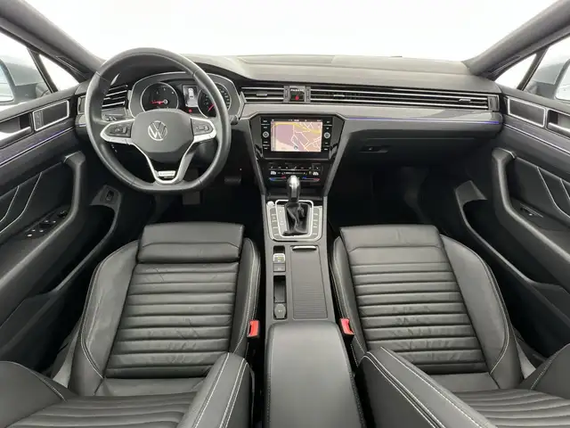 Volkswagen Passat view 6