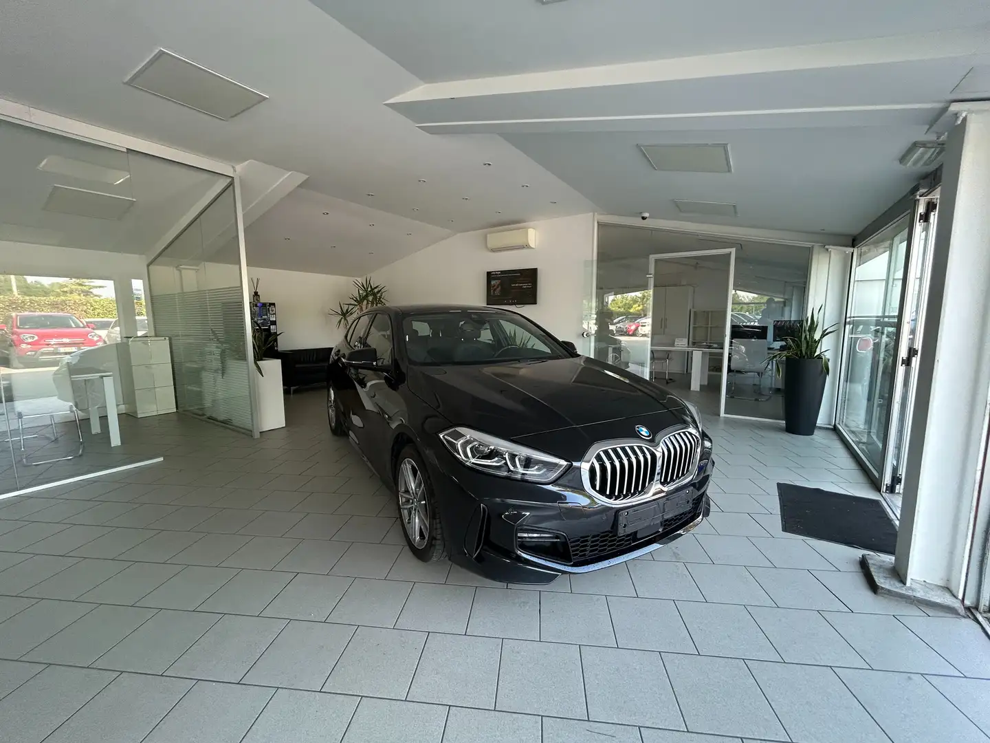 BMW 118 118i Sport 140cv M-Sport F40 Negro - 1