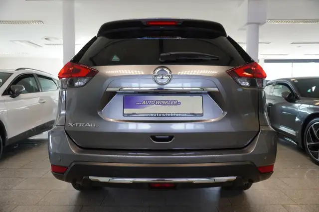 Nissan X-Trail view 6