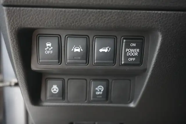 Nissan X-Trail view 15