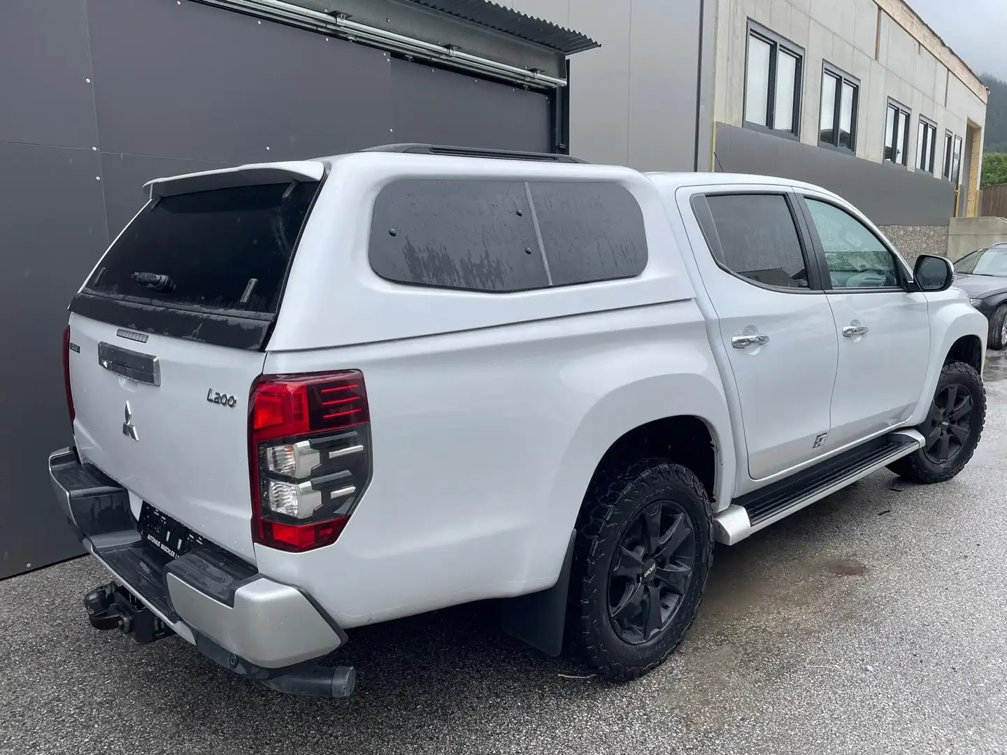 Mitsubishi L200 DK DI-D 2,2 Diamond 4WD AT Leder 20 Blanc - 1