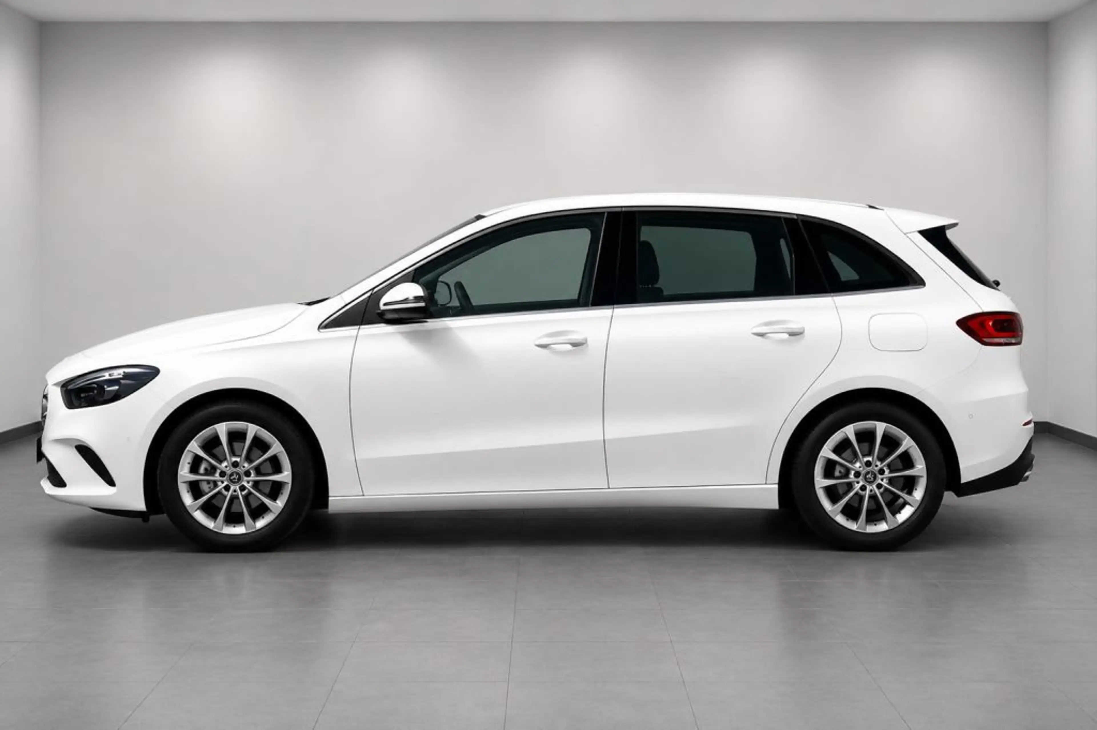 Mercedes-Benz B 200 d 8G-DCT Progressive — photo 4