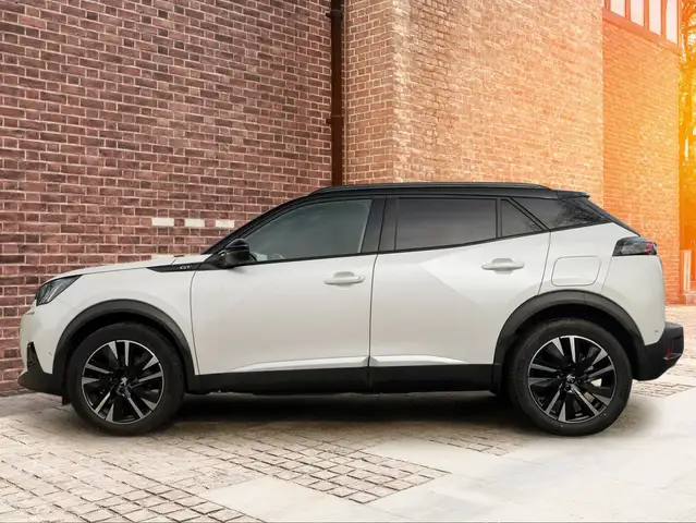Peugeot 2008 view 3