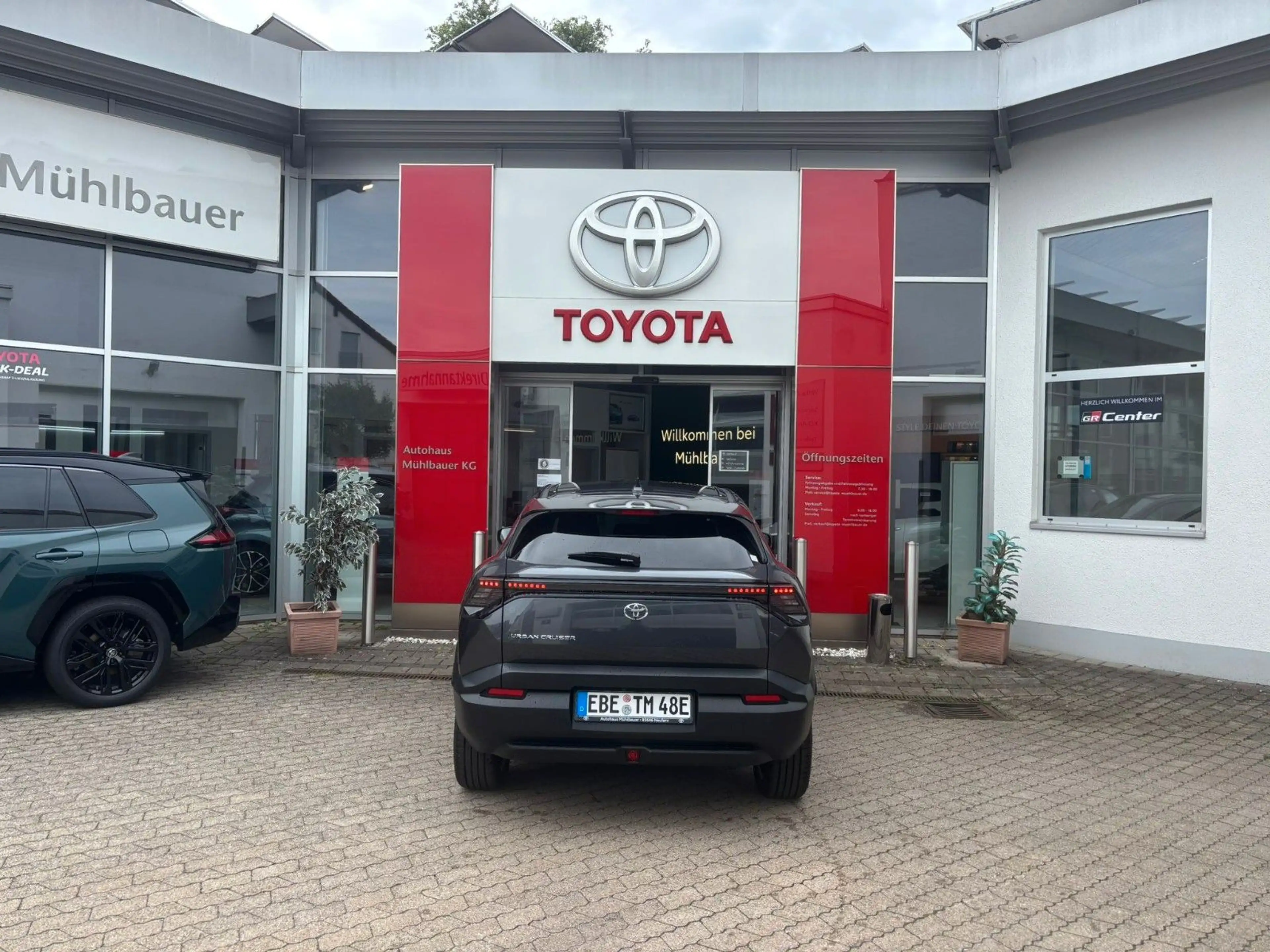 Toyota Urban Cruiser 61 kWh Lounge — photo 13