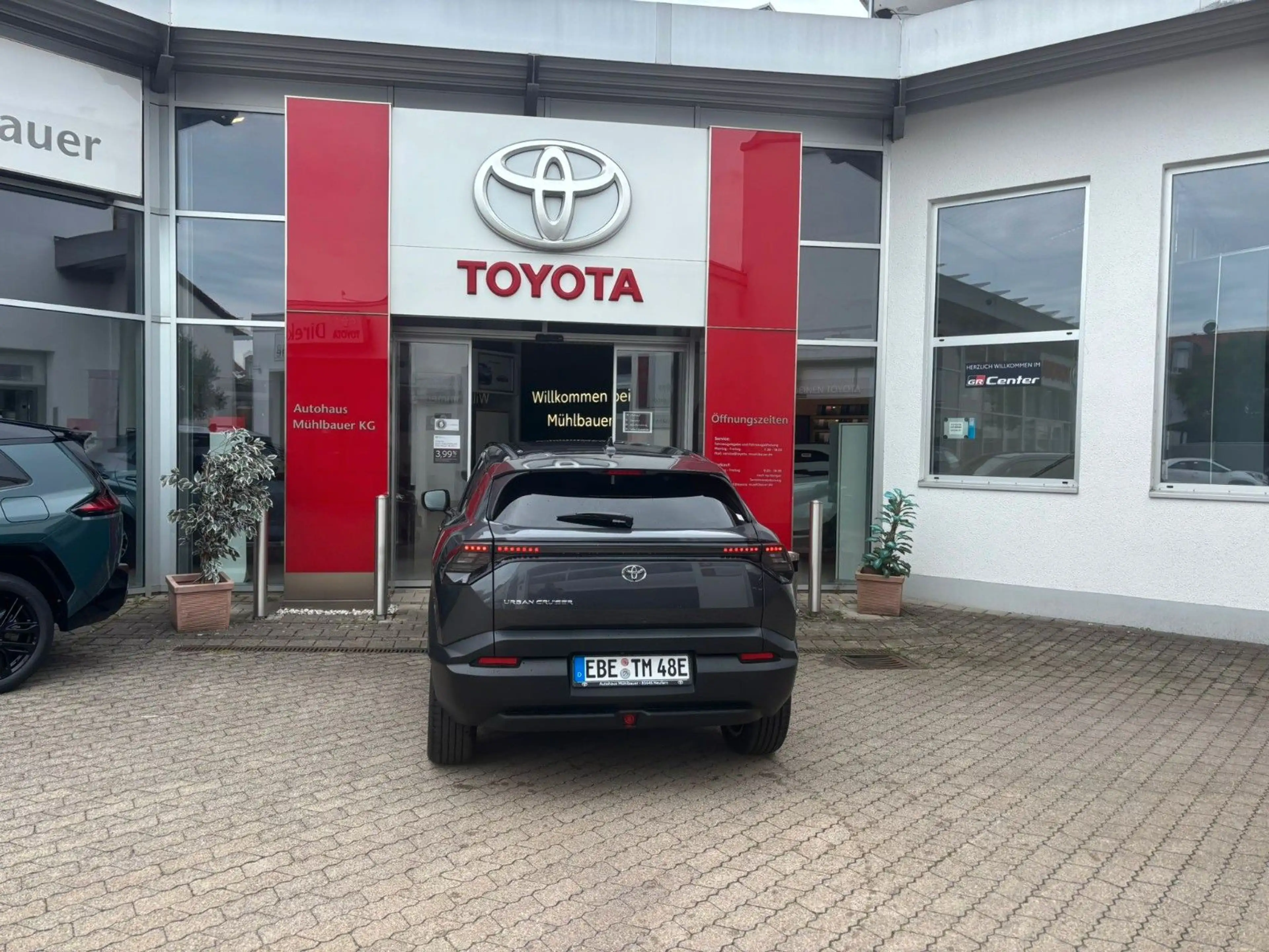 Toyota Urban Cruiser 61 kWh Lounge — photo 14