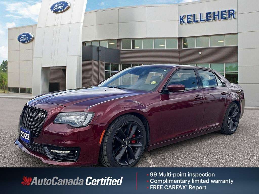 2023 Chrysler 300 C | 6.4L V8 485 HP | Heated/Cooled Seats | Active