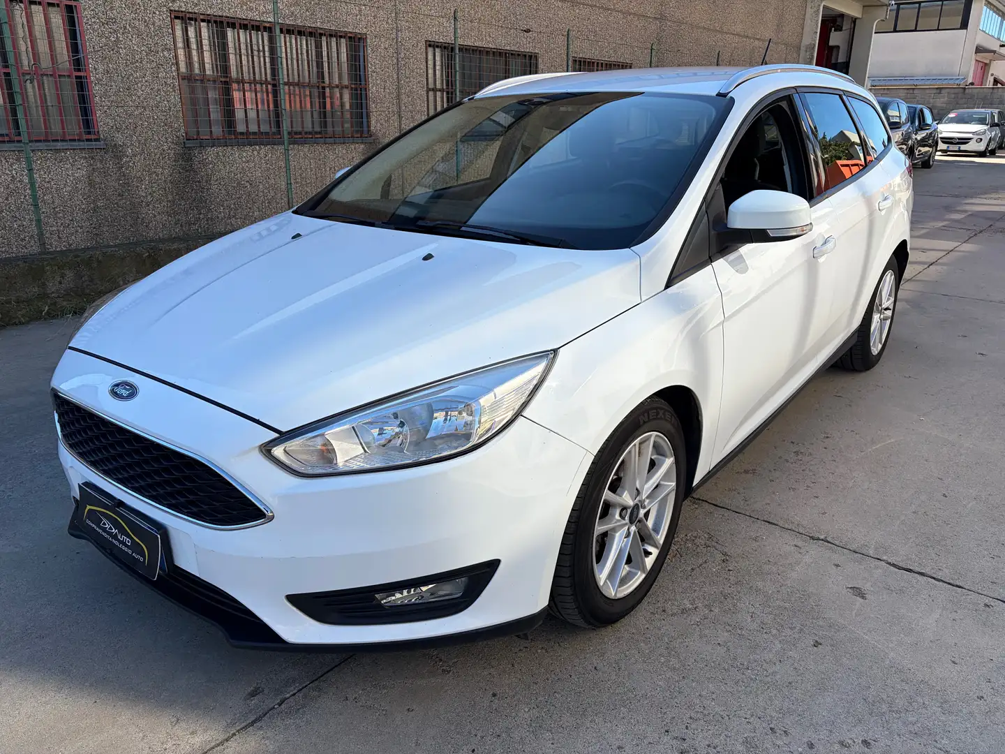Ford Focus Focus IV 2015 SW SW 1.5 tdci Titanium Business s Bianco - 2