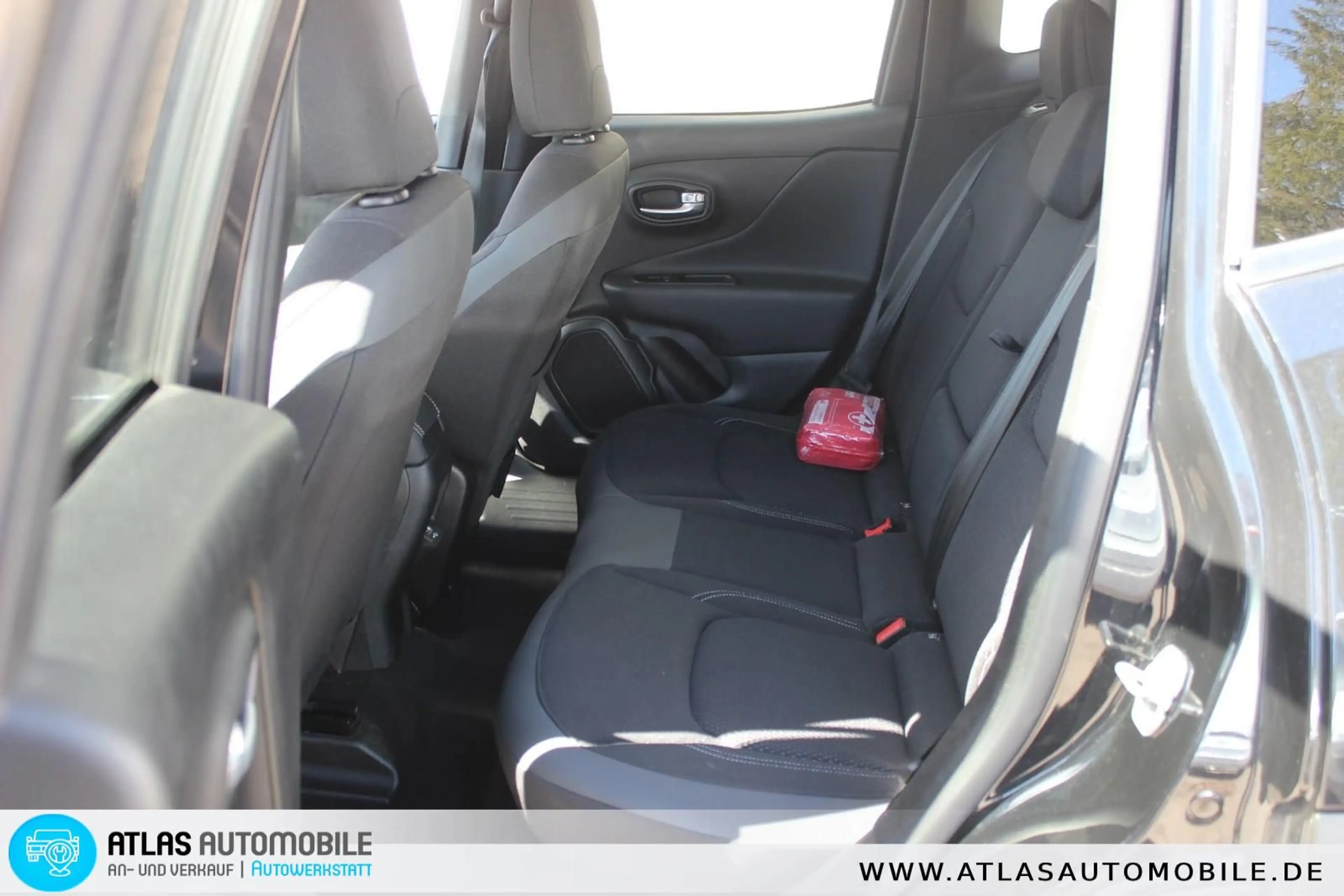 Jeep Renegade Limited FWD 1.3 T-GDI  Automatik Navi — photo 11