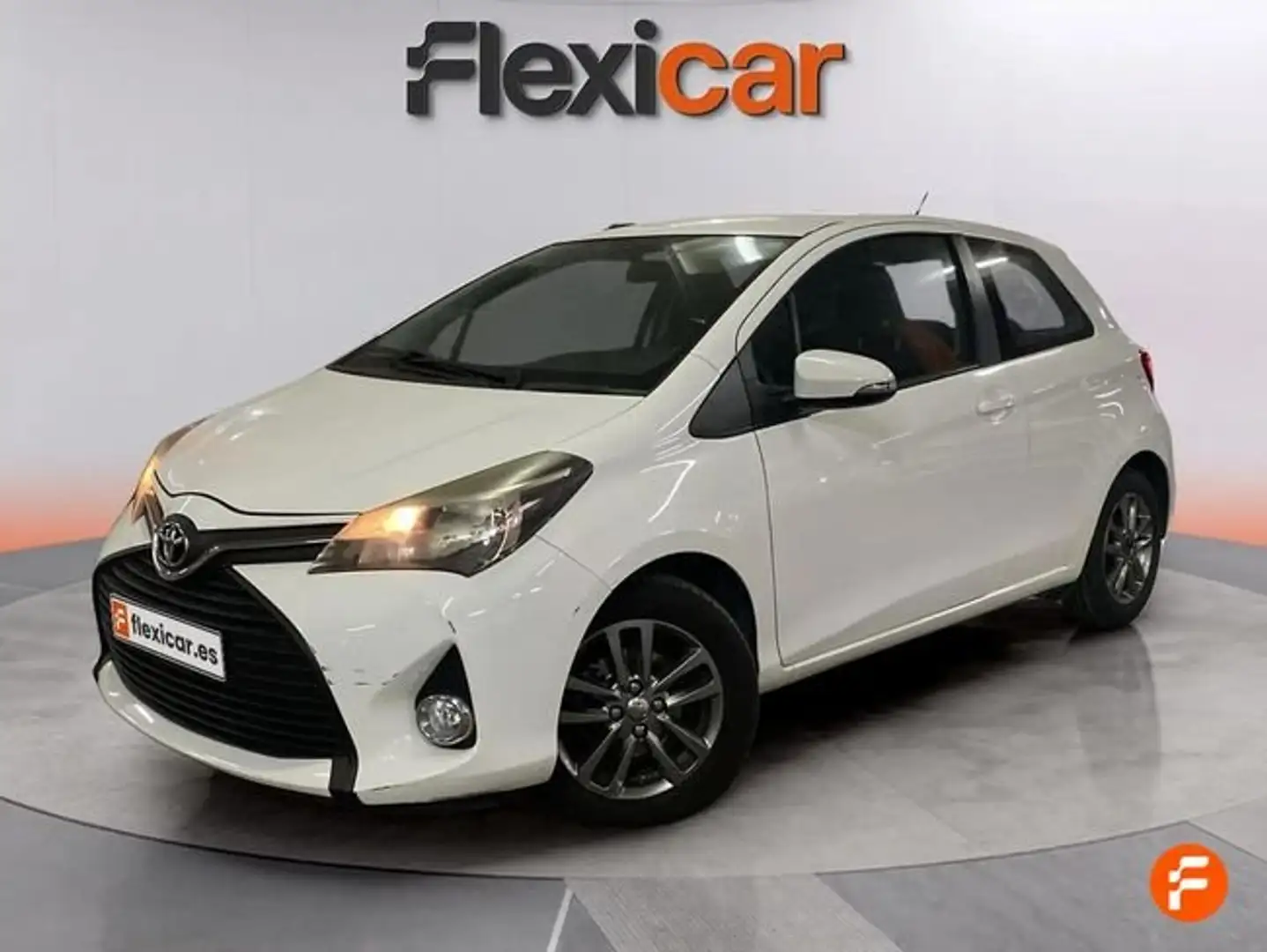 Toyota Yaris 1.0 Active Blanco - 2