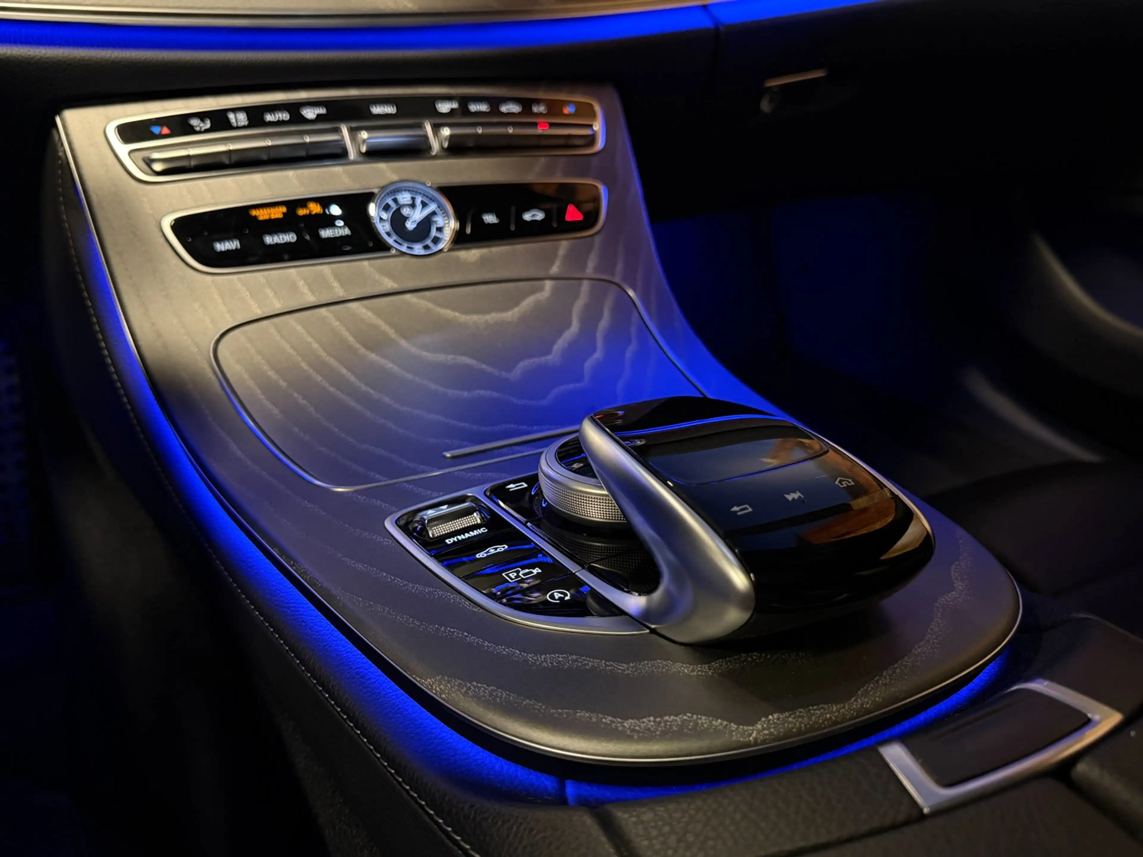 Mercedes-Benz CLS 450 4Matic AMG Premium+ Full Options Burmester Schuifd — photo 36