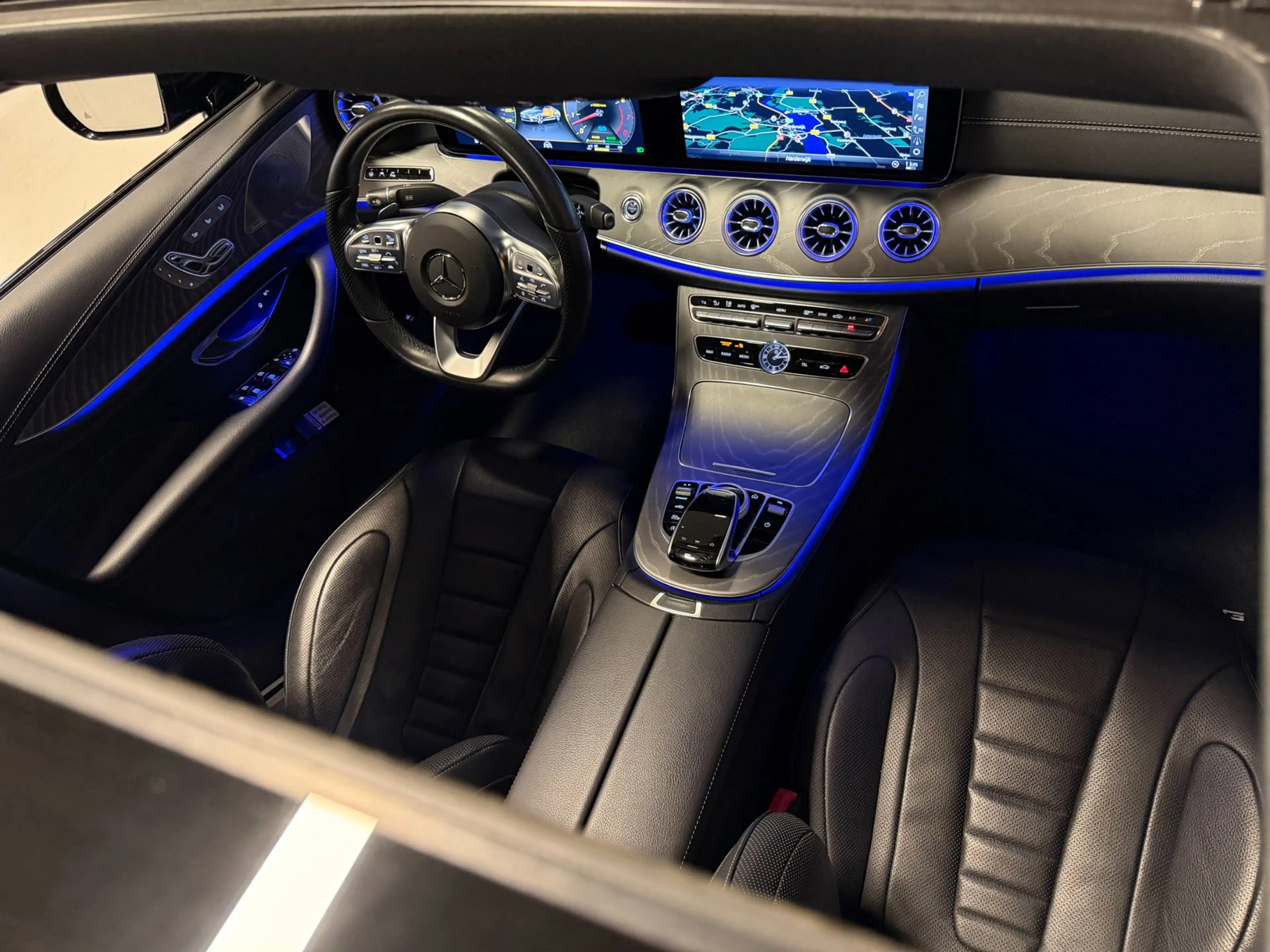 Mercedes-Benz CLS 450 4Matic AMG Premium+ Full Options Burmester Schuifd — photo 42